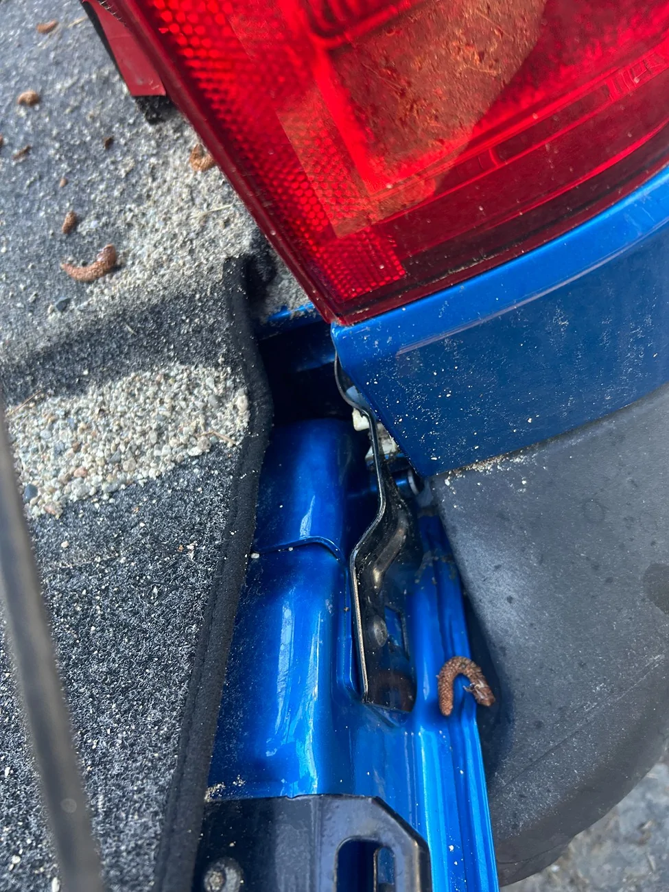 Ford Maverick 2025 XL Maverick Tailgate Issue - broken/misaligned latch - help!? IMG_8741