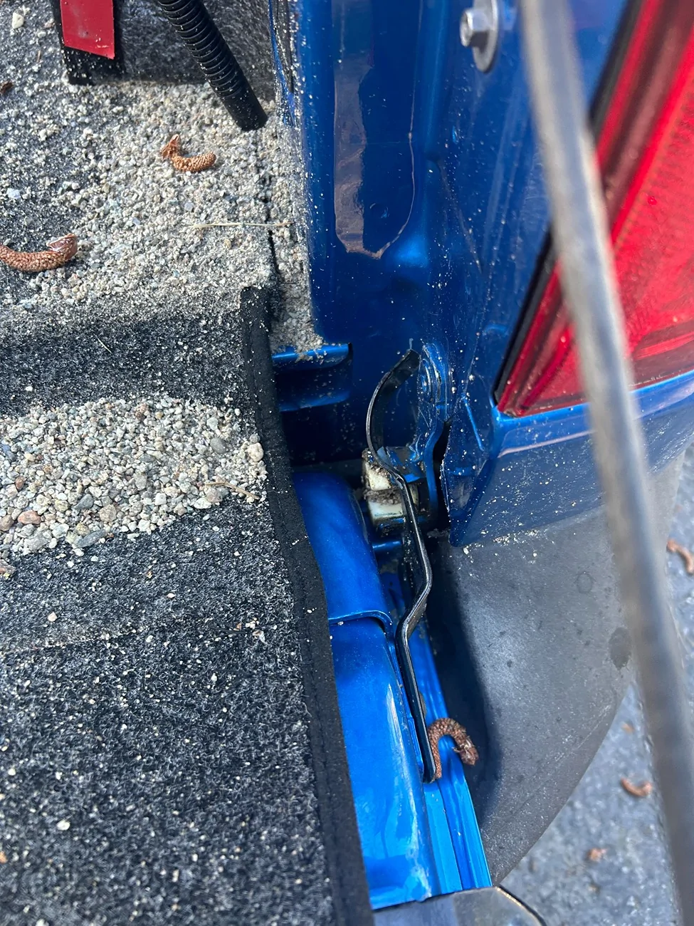 Ford Maverick 2025 XL Maverick Tailgate Issue - broken/misaligned latch - help!? IMG_8742