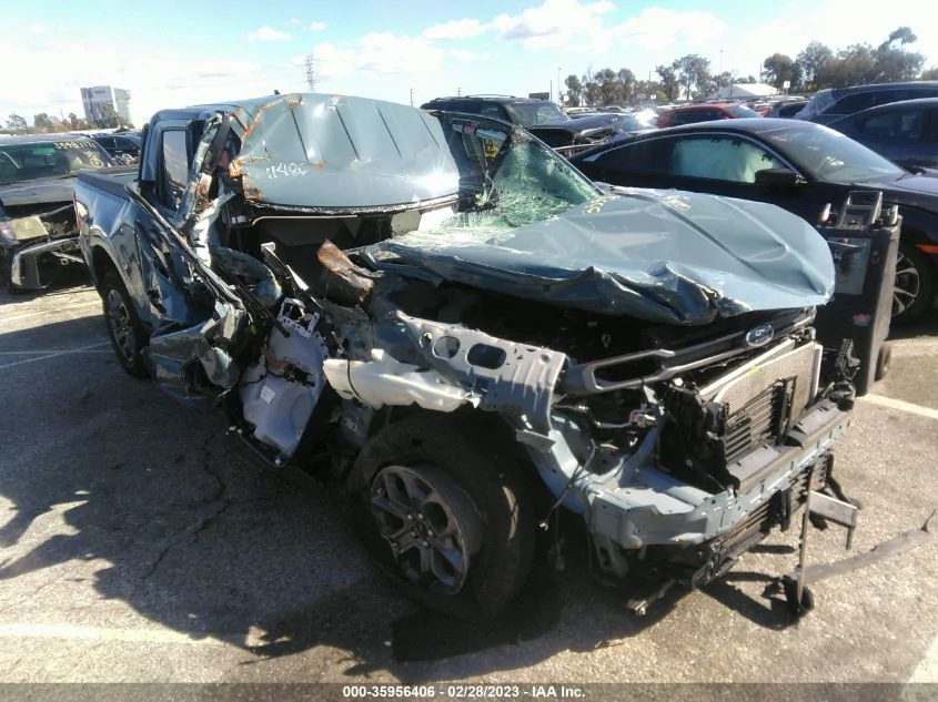 Ford Maverick Is it totaled? 3FTTW8E99NRA23690 (1)