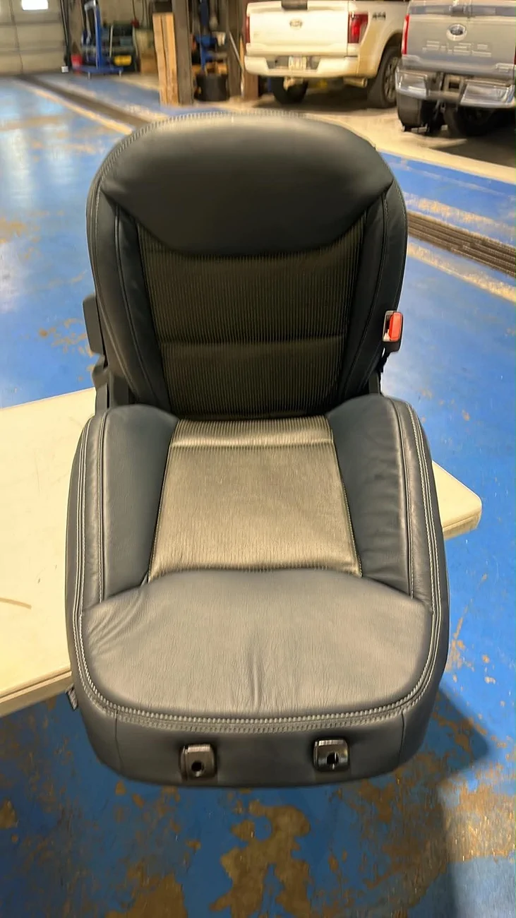 Ford Maverick Ordered new seats for my Mav att._5Ol_m8MGHzPRUT-ybPMOCx7rOHq_13s7qxEcWmiS34