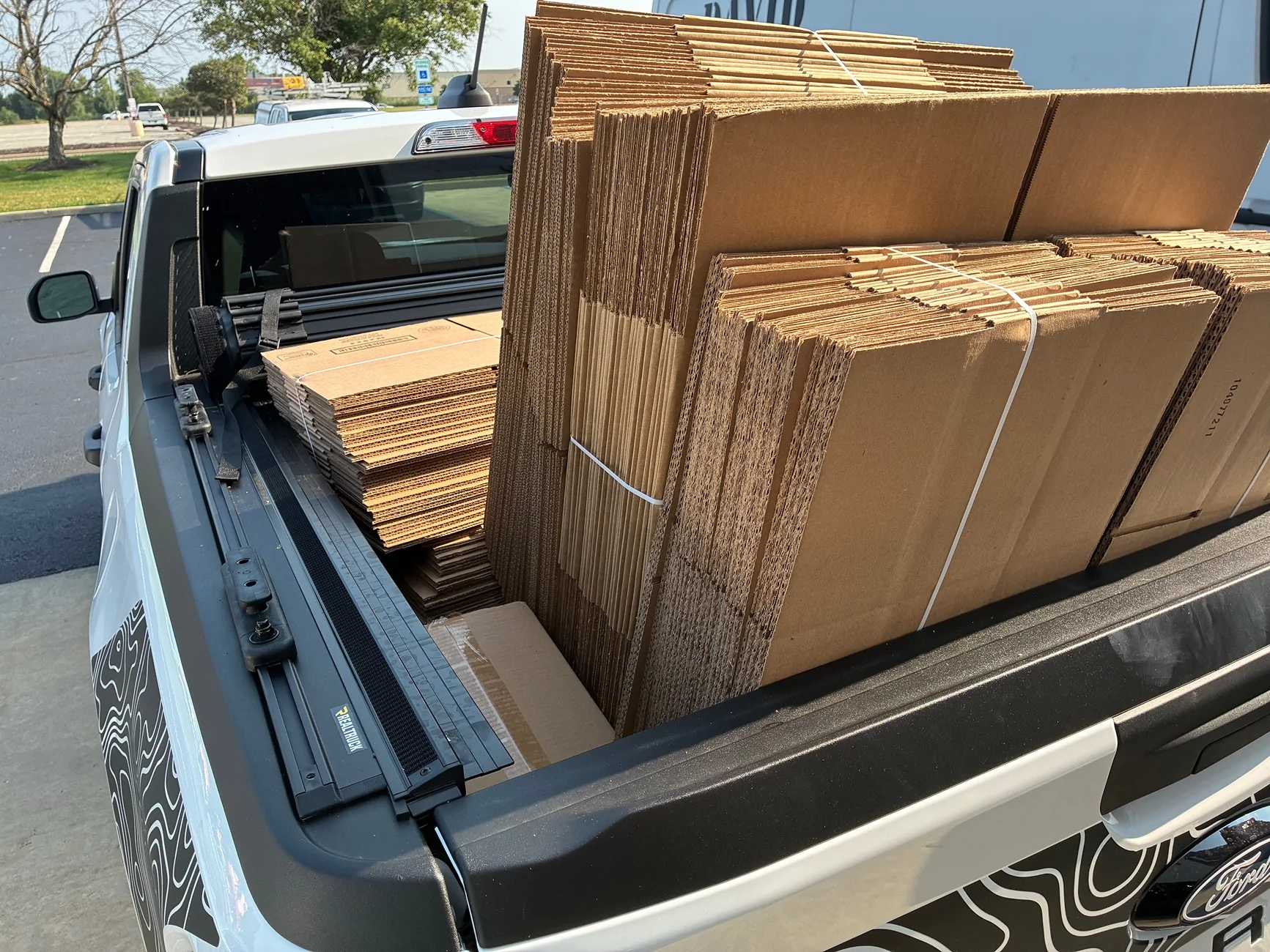 Ford Maverick Finally did the truck stuff thing - cardboard edition IMG_0032