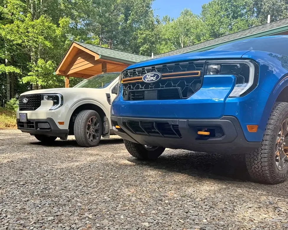 Ford Maverick Side by side height comparison: Lariat vs. Tremor 252188-33493884f3ac01e43660bed3f66b77d4