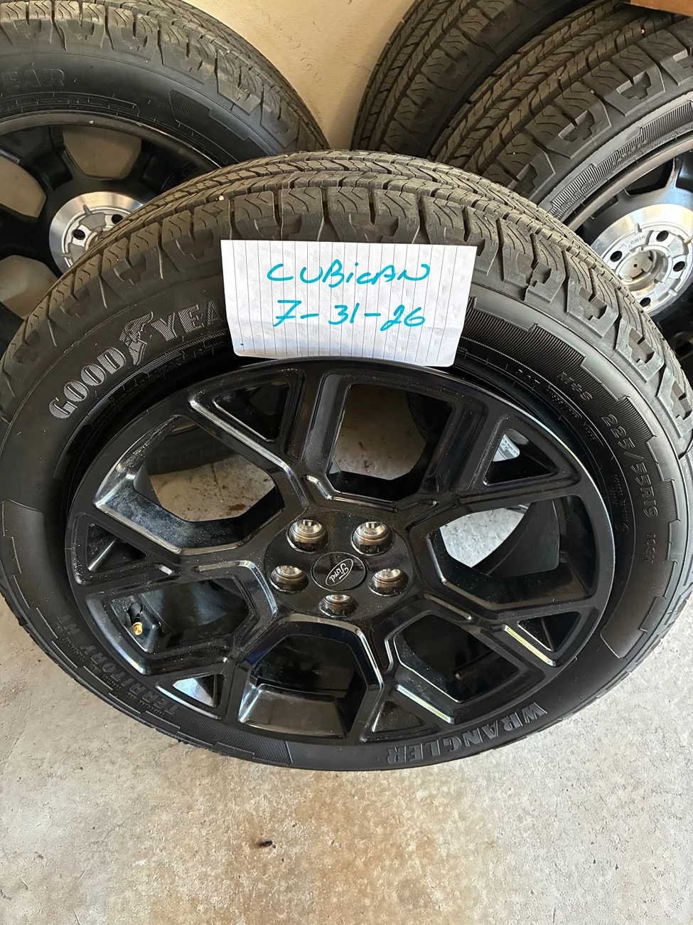 Ford Maverick 26 BPA wheels take off  $1200 IMG_5119