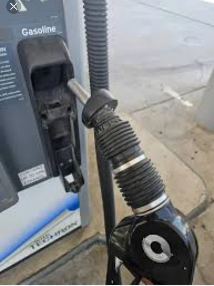 Ford Maverick Never keep pumping gas after the nozzle clicks!!⛽ 20260803_103816