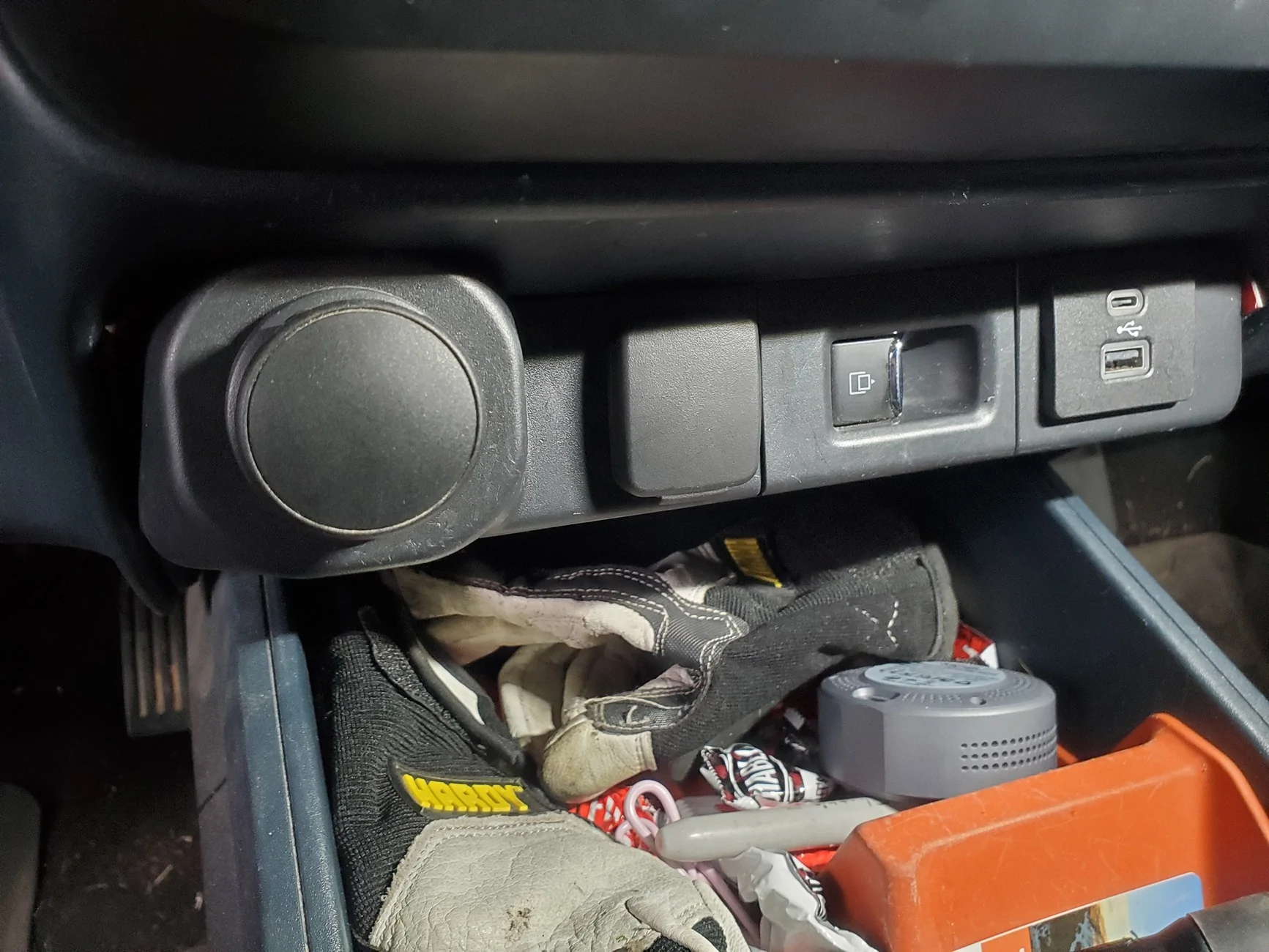 Ford Maverick Power Rear Sliding Window (OEM-ish) on 2022 XLT -- DIY Installed 20260814_175216