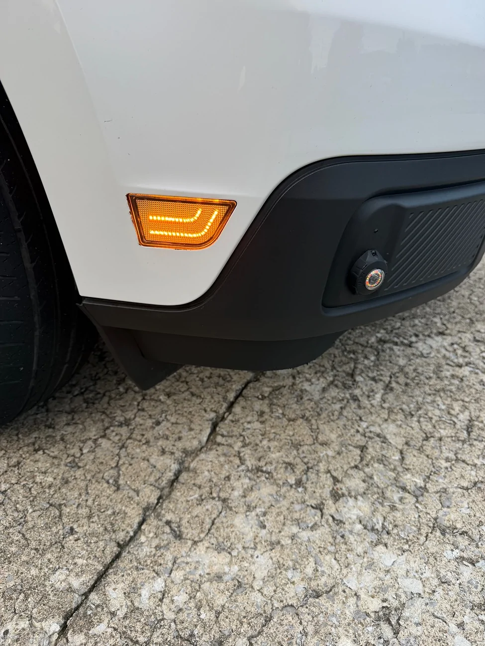 Ford Maverick NEW FRONT LED MARKER LAMPS IMG_9646