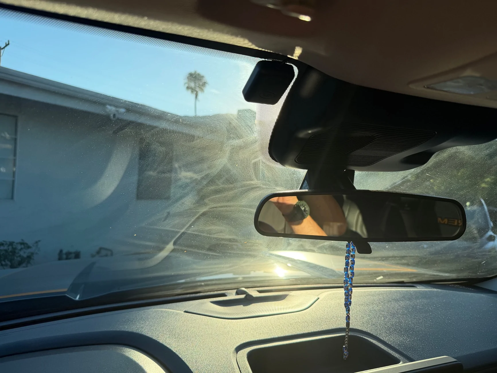 Ford Maverick Front windshield issue! anyone else have this? IMG_0310