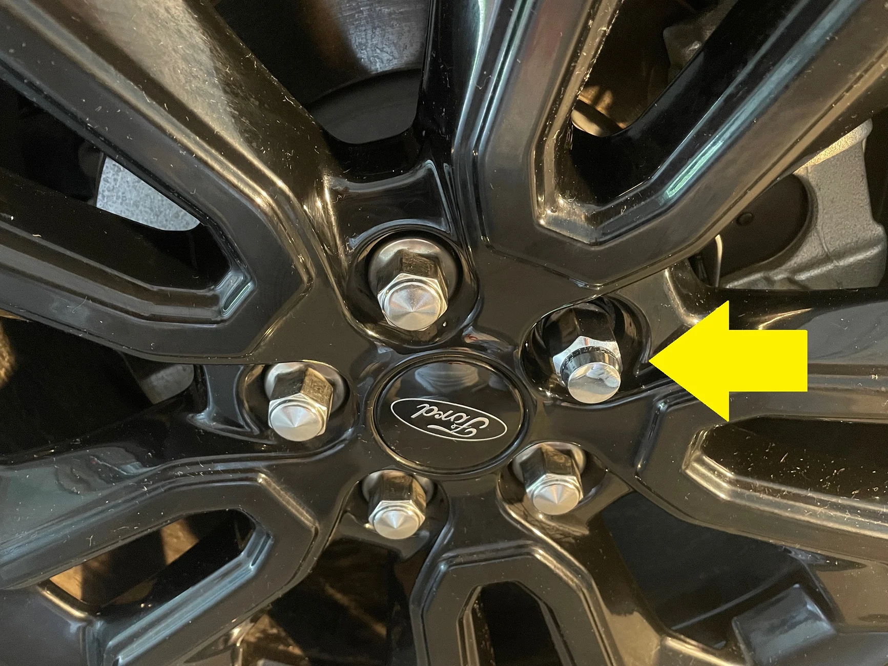 Ford Maverick LUG nuts McGard 64073 vs OEM.2 .1