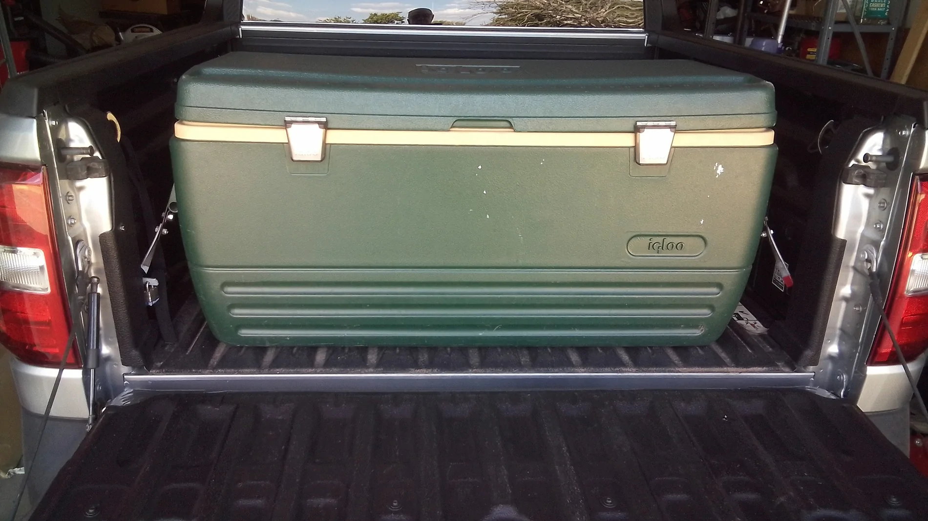 Ford Maverick Ford Crossbars as a divider IMG_20260907_164357