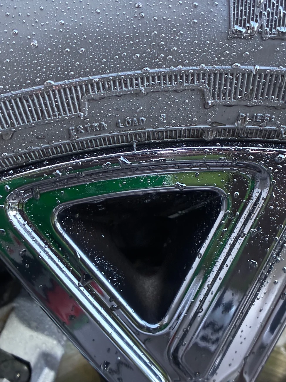 Ford Maverick Rims not painted IMG_2883
