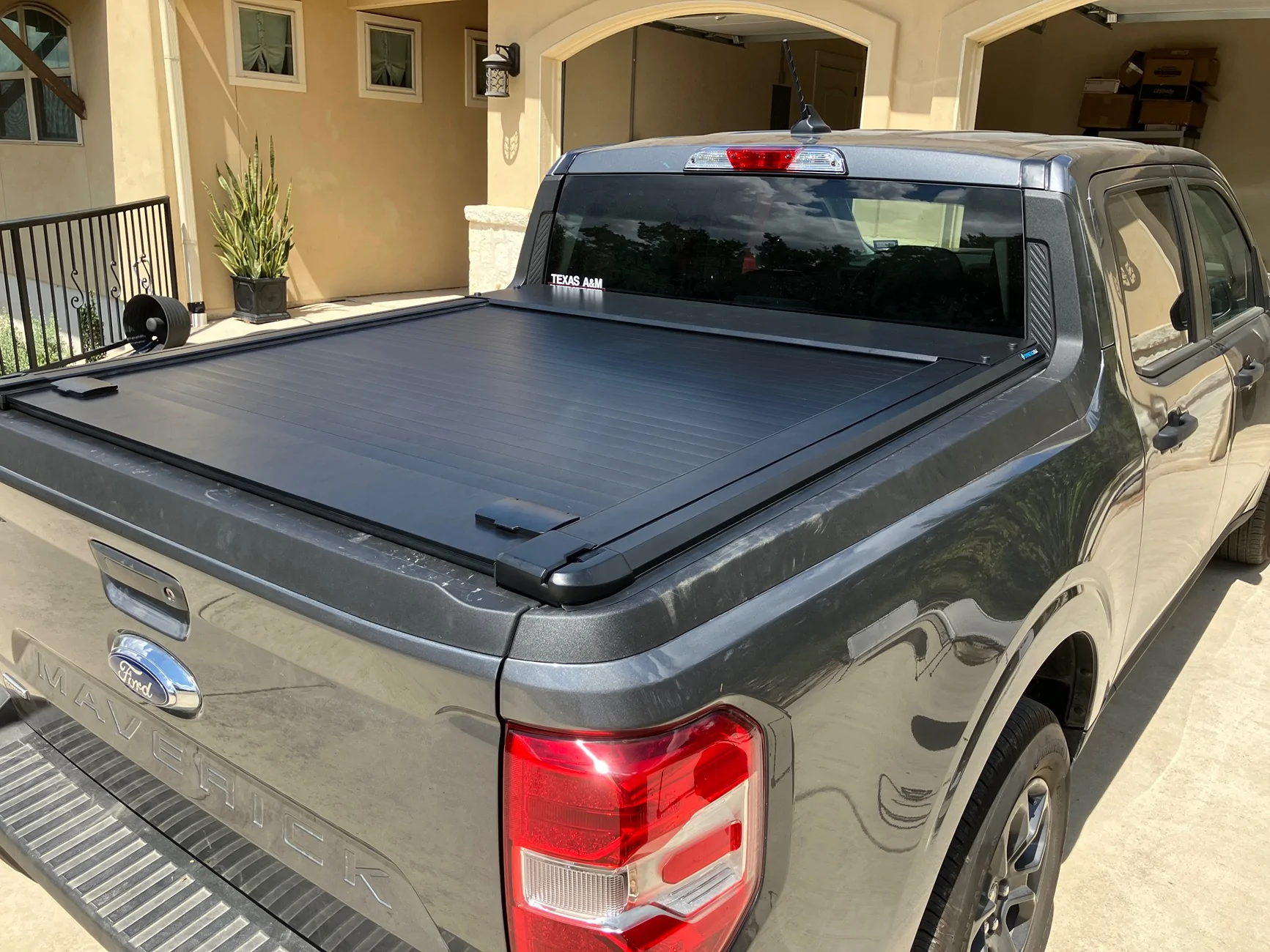 Ford Maverick Tonneau retractable bed cover IMG_0361