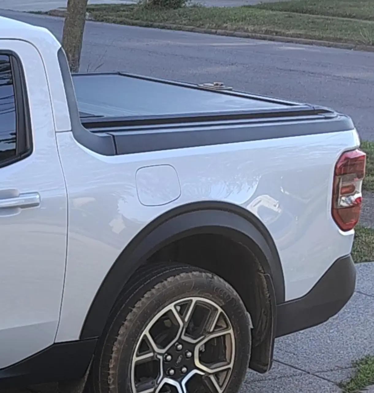 Ford Maverick retractable cover Screenshot_20261003-110150_Gallery
