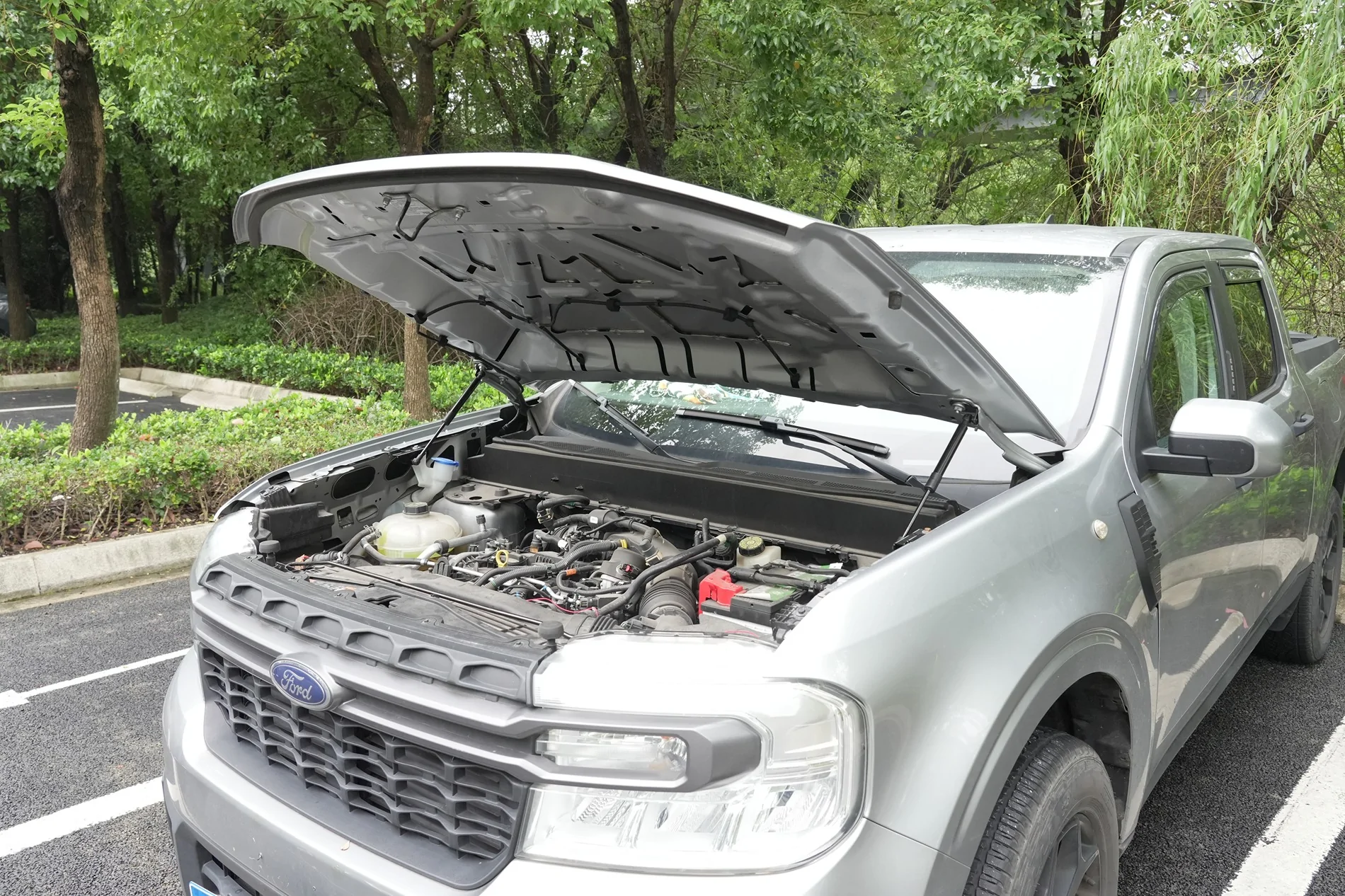 Ford Maverick 🚙 A New Upgrade for Your Maverick — Mabett Hood Struts! 20261012-160017