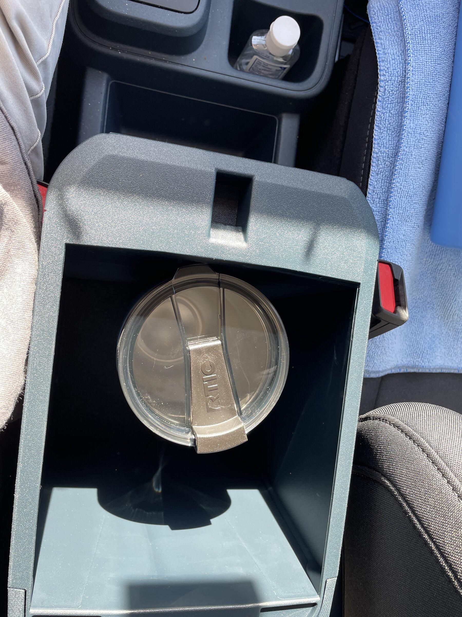 Ford Maverick OK, does anyone know what water bottle ACTUALLY FIT in the front doors? 9B7AF443-A25D-4D9B-B0A0-AF5415E18B74