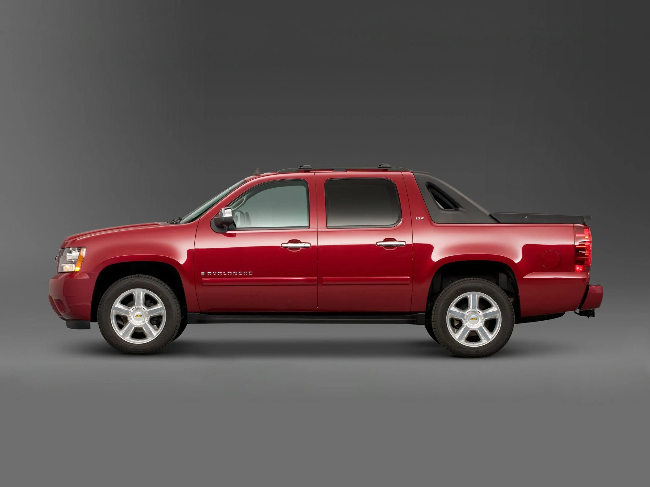 Ford Maverick 2024 Chevrolet Montana? avalanch