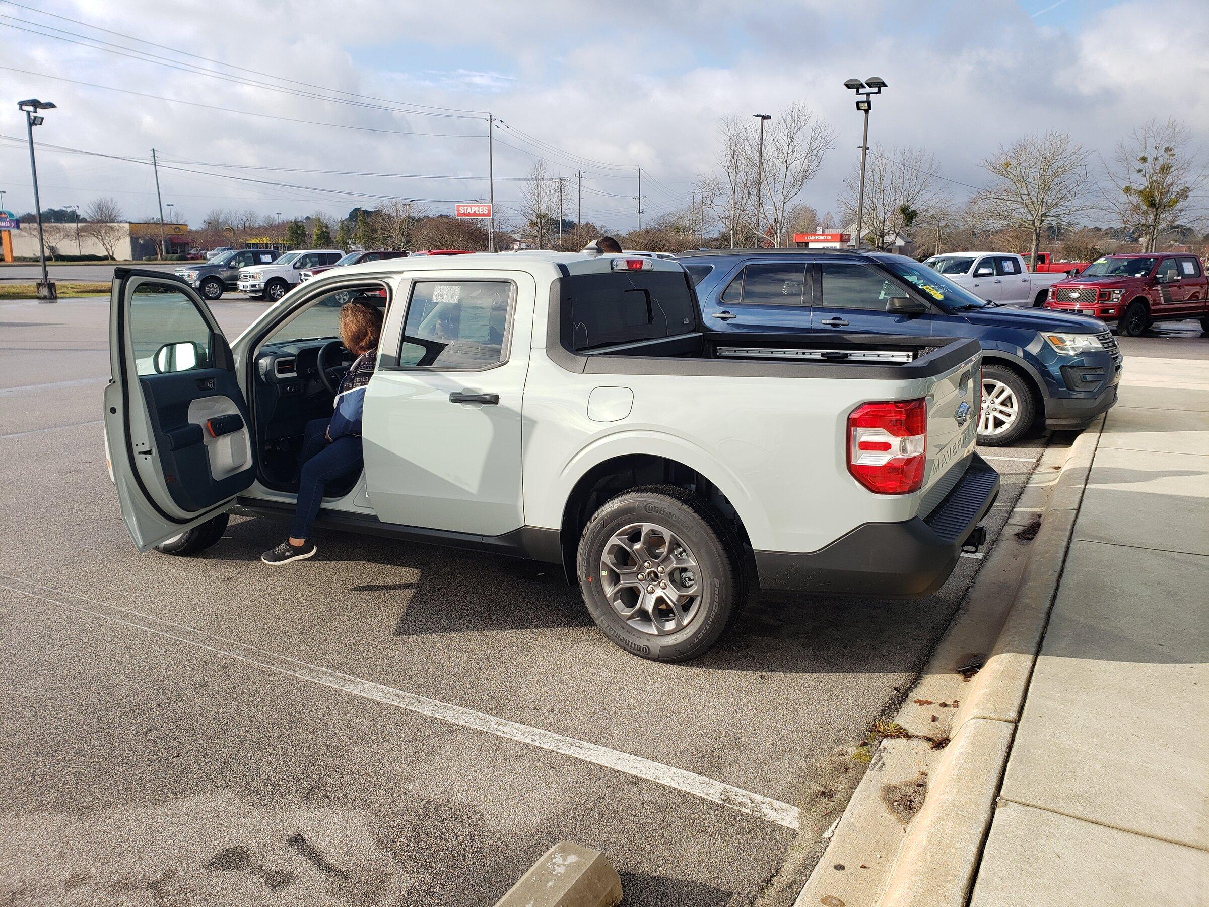 Ford Maverick Three Mavericks being delivered in eastern NC today. 20211231_093034