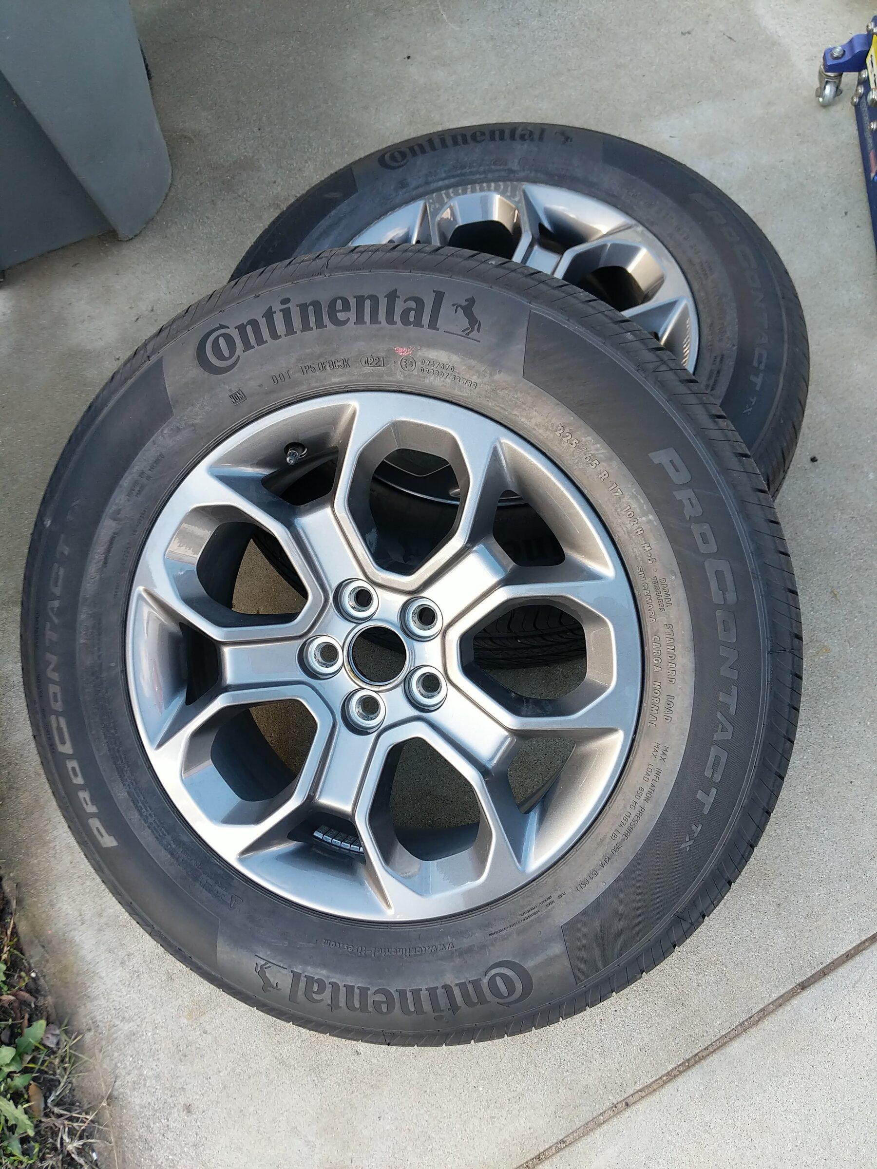 Ford Maverick xlt hybrid stock wheels PXL_20211231_213739991