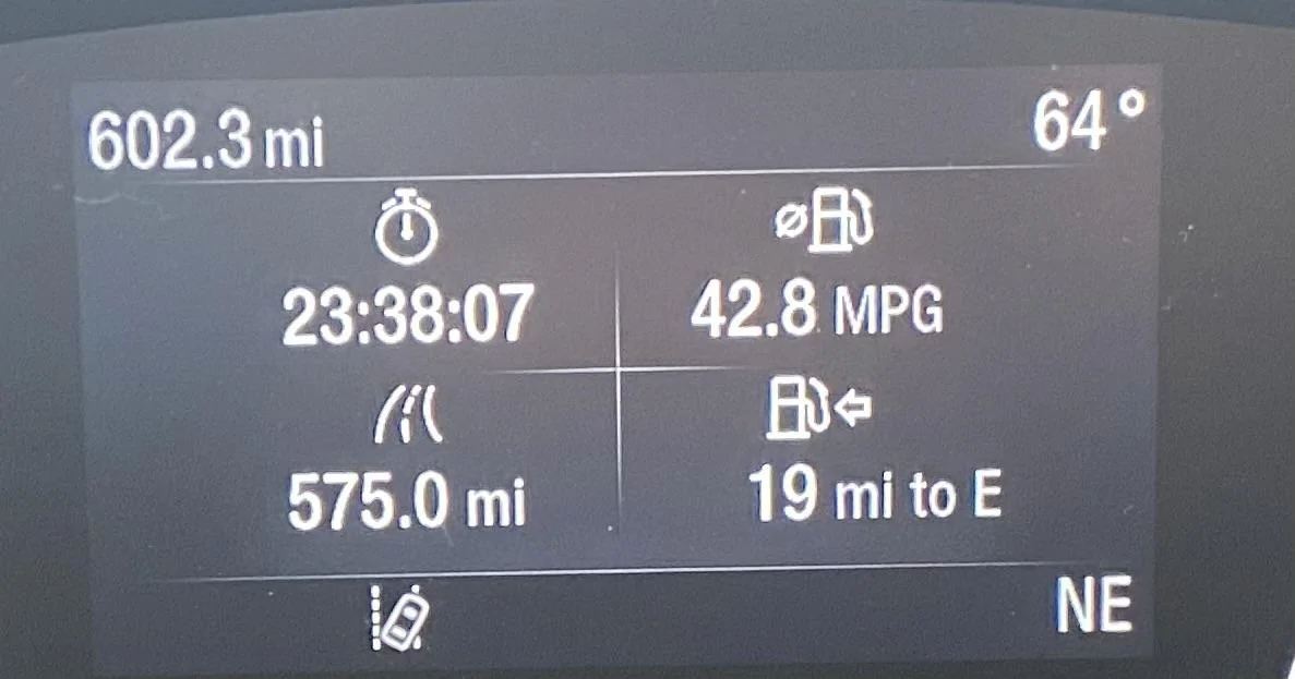 Ford Maverick First time fueling hybrid:13.74 gallon at the pump w/ 20 miles to empty IMG_8035