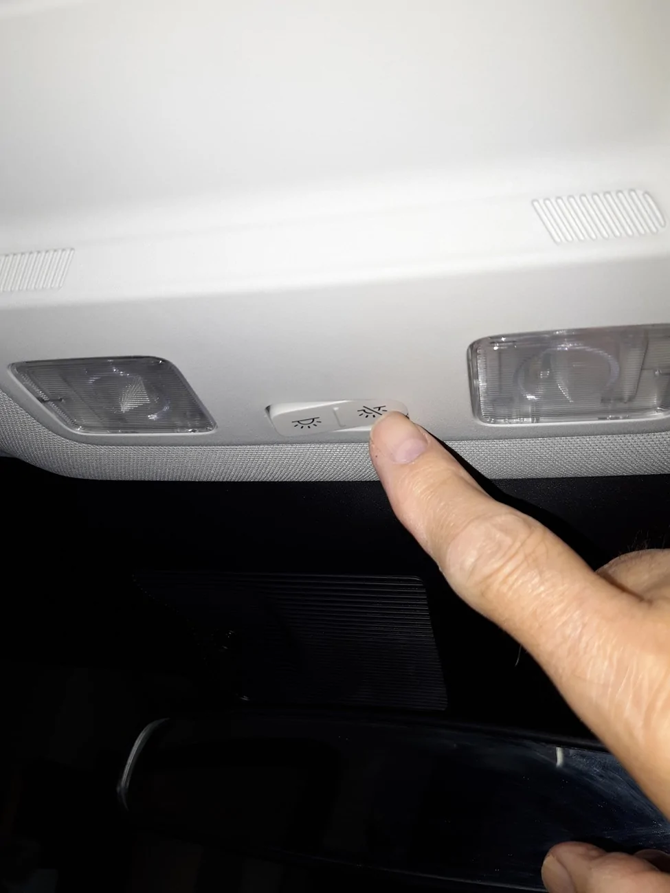 Ford Maverick Interior Light Won't Turn Off 20261018_122842