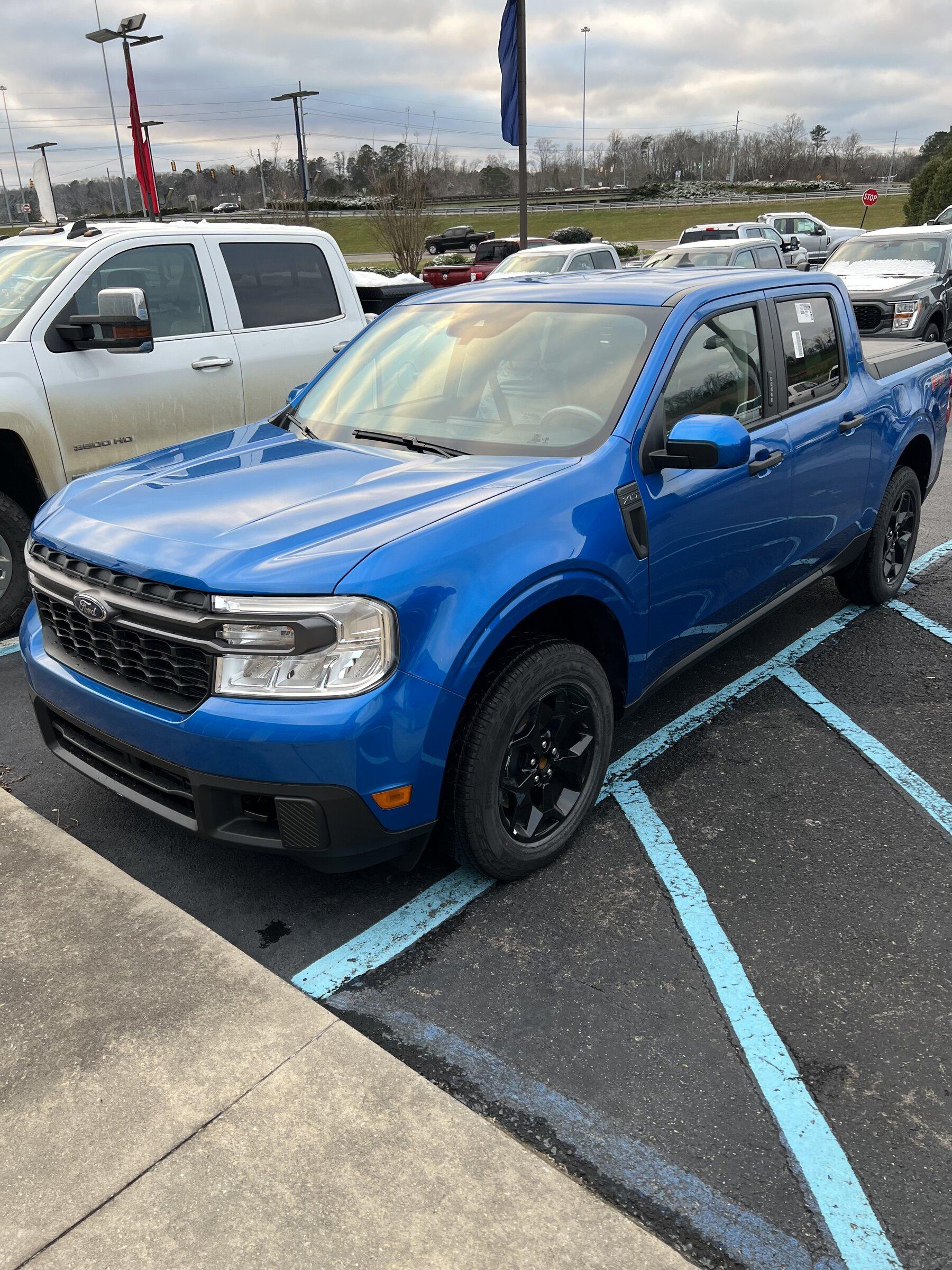 Ford Maverick Finally made it to the dealer!! 8E961D80-2E92-46DE-A526-D128FAACB6A7