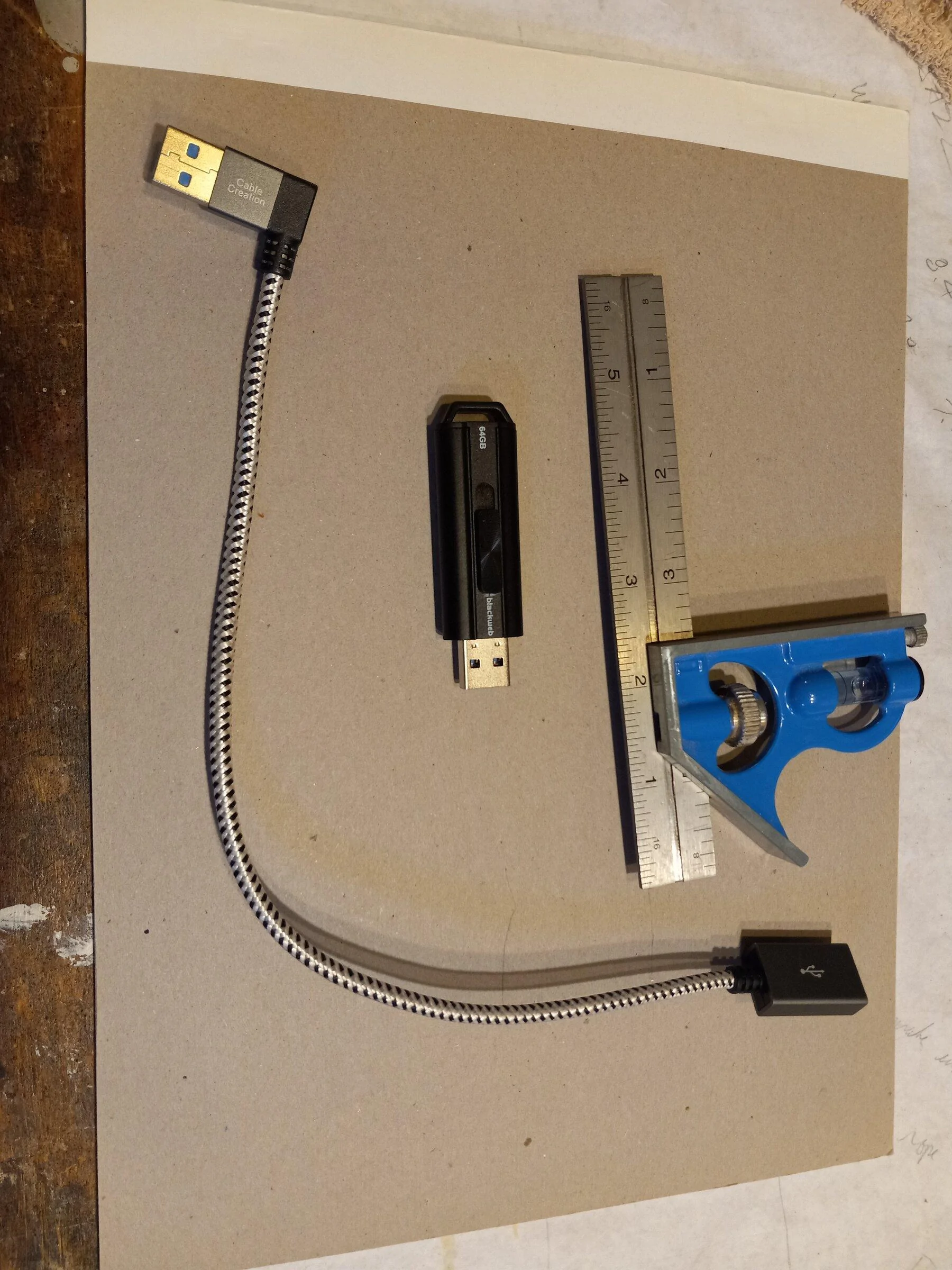 Ford Maverick USB extension cord doesn't work 20211230_140447
