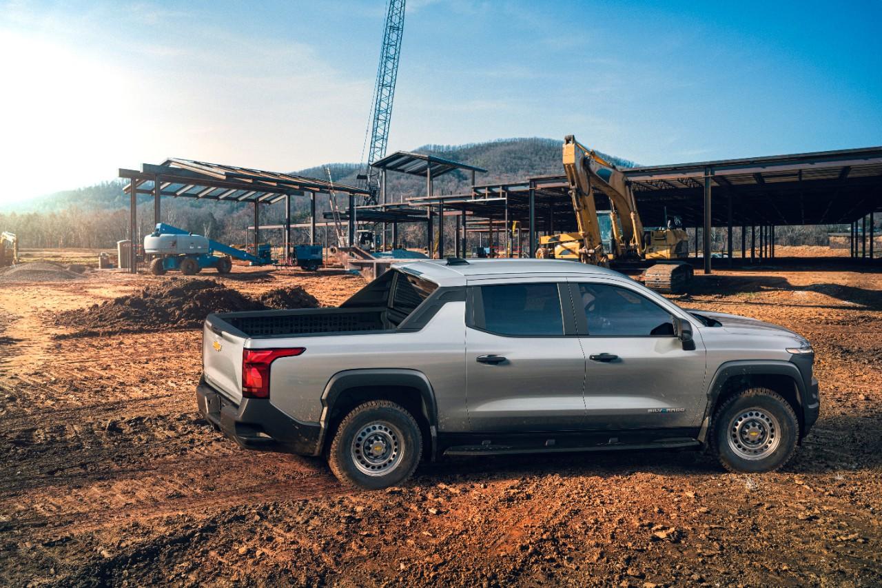 Ford Maverick 2024 Silverado EV revealed ⚡️ 2024-silverado-ev-wt-045-