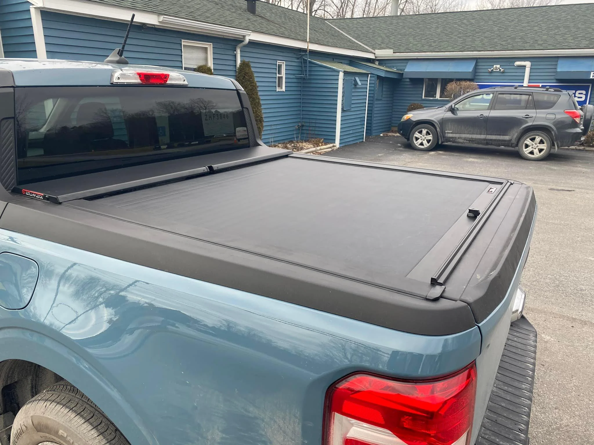 Ford Maverick Roll N Lock retractable bed cover installed 2022 Maverick Roll N Lock retractable bed cover tonneau 5