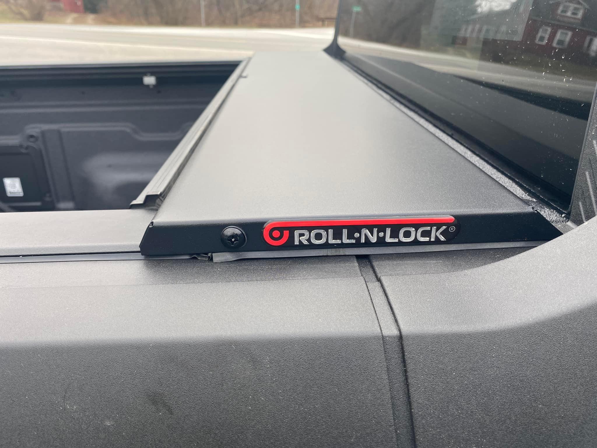 Ford Maverick Roll N Lock retractable bed cover installed 2022 Maverick Roll N Lock retractable bed cover tonneau 3