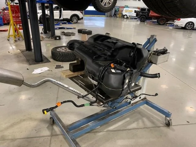 Ford Maverick Video: fuel tank recall + Maverick Hybrid underbody In the Shop-3