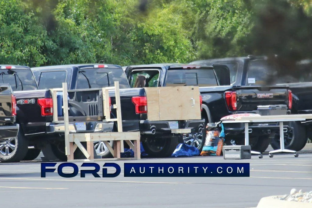 Ford Maverick Spy Photos Show Multifunction Ford Tailgate Prototyping In Action style-tailgate-spy-photos-August-2020-002-1024x683