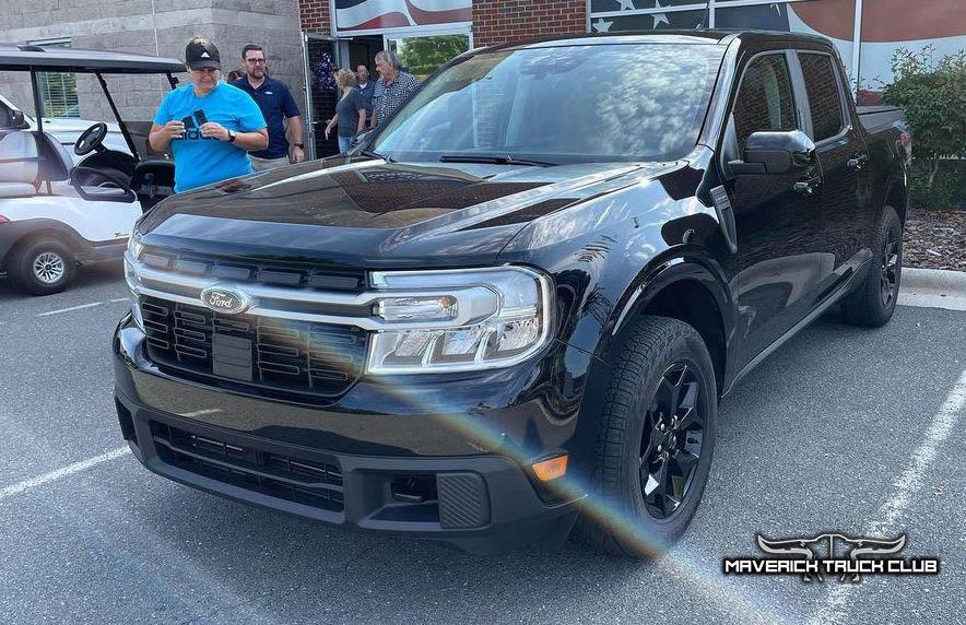 Ford Maverick Best looks yet @ Shadow Black 2022 Maverick (Lariat FX4) Shadow Black Maverick Lariat 1