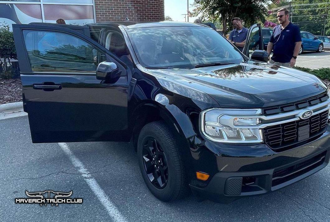 Ford Maverick Best looks yet @ Shadow Black 2022 Maverick (Lariat FX4) Shadow Black Maverick Lariat