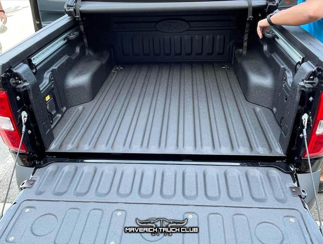 Ford Maverick Best looks yet @ Shadow Black 2022 Maverick (Lariat FX4) Shadow Black Maverick Lariat 5