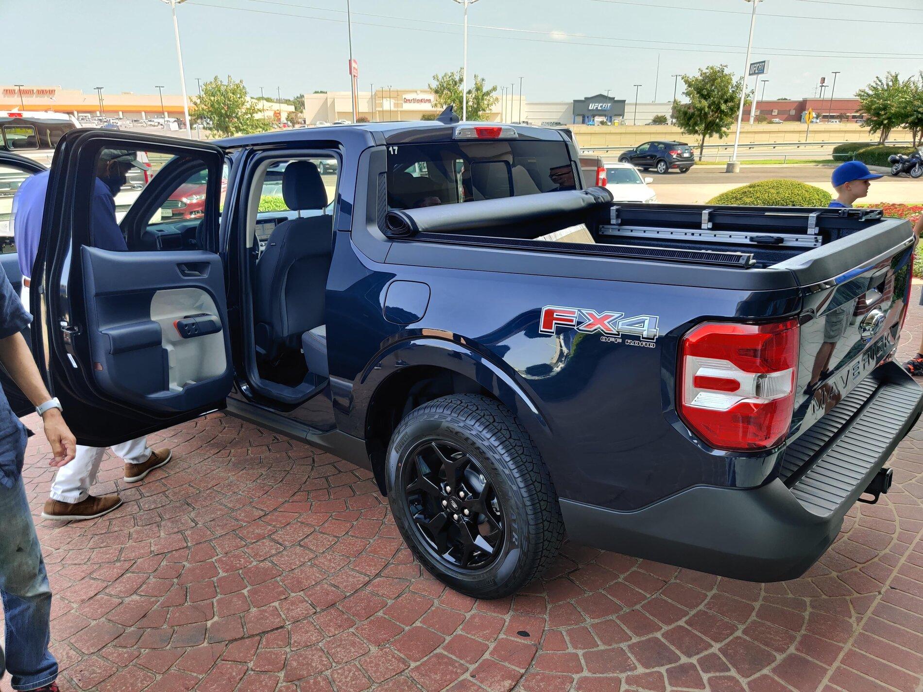 Ford Maverick ALTO BLUE Maverick Photos Thread Alto Blue 2022 Maverick XLT FX4 5
