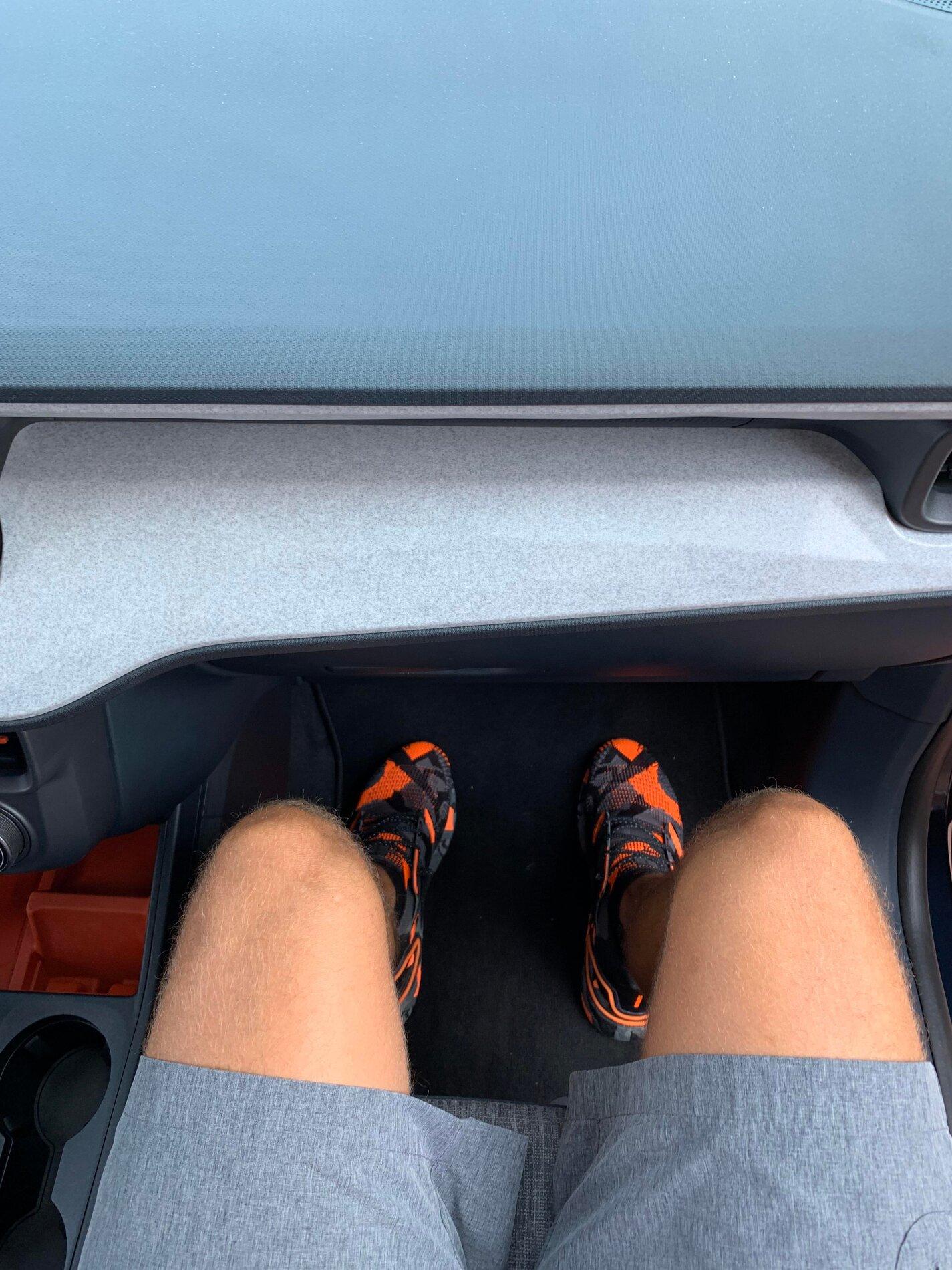 Ford Maverick ALTO BLUE Maverick Photos Thread 2022 Maverick XLT Front Legroom