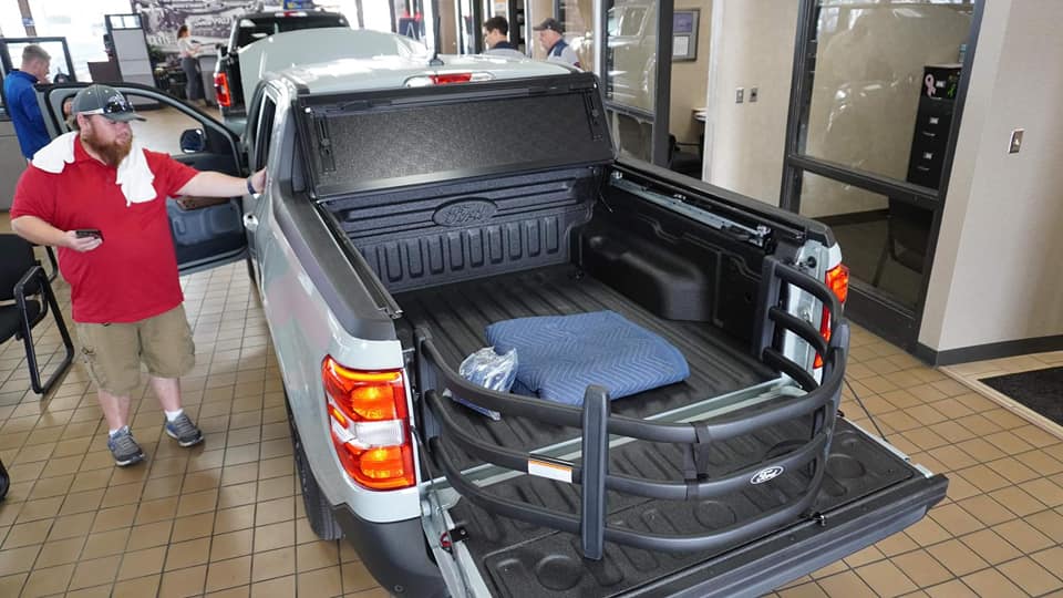 Ford Maverick CACTUS GRAY Maverick Photos Thread 2022 Ford Maverick Lariat Cactus Gray Bed Extender 1