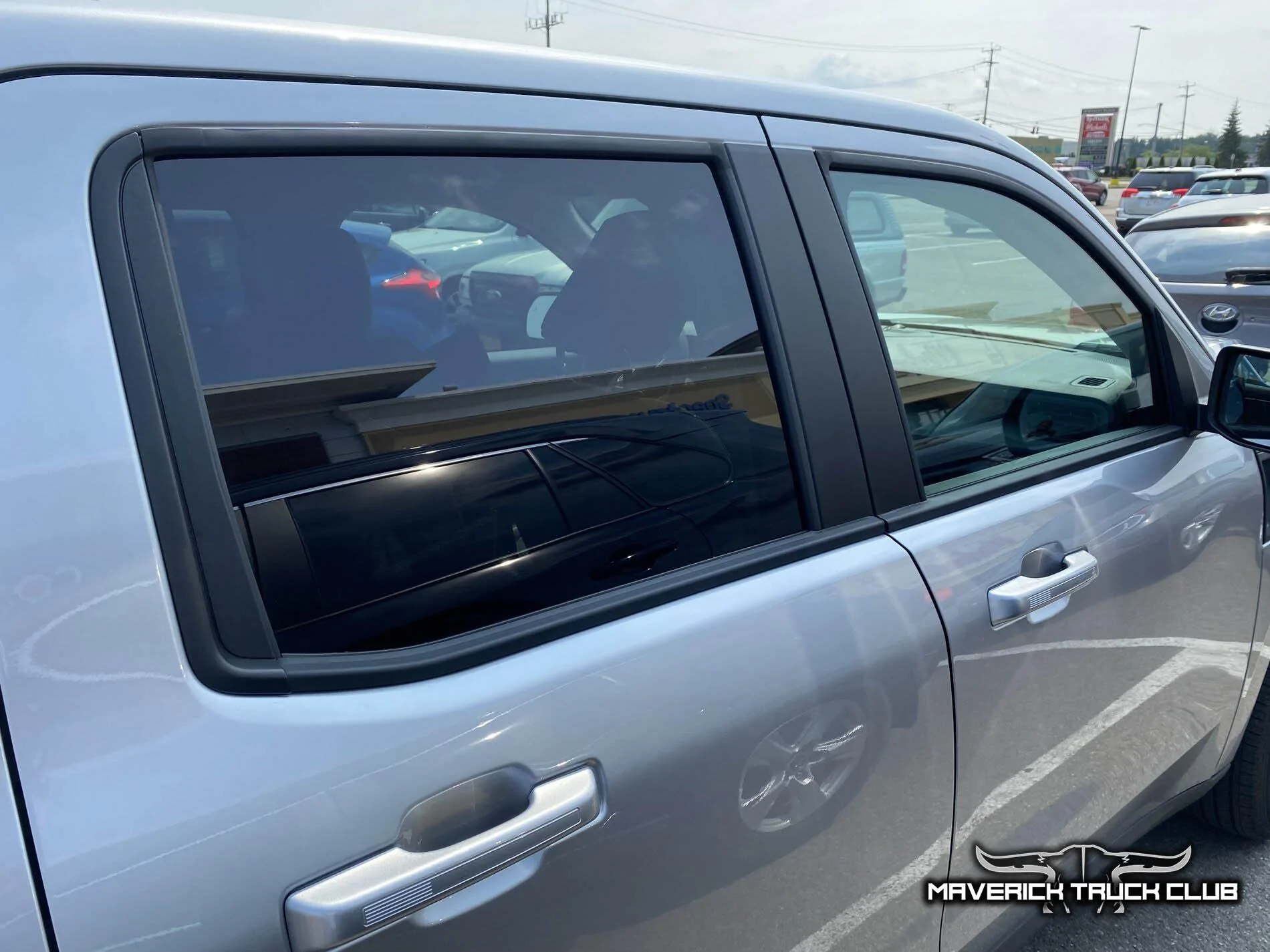 Ford Maverick ICONIC SILVER Maverick Photos Thread Iconic Silver 2022 Maverick Lariat 4