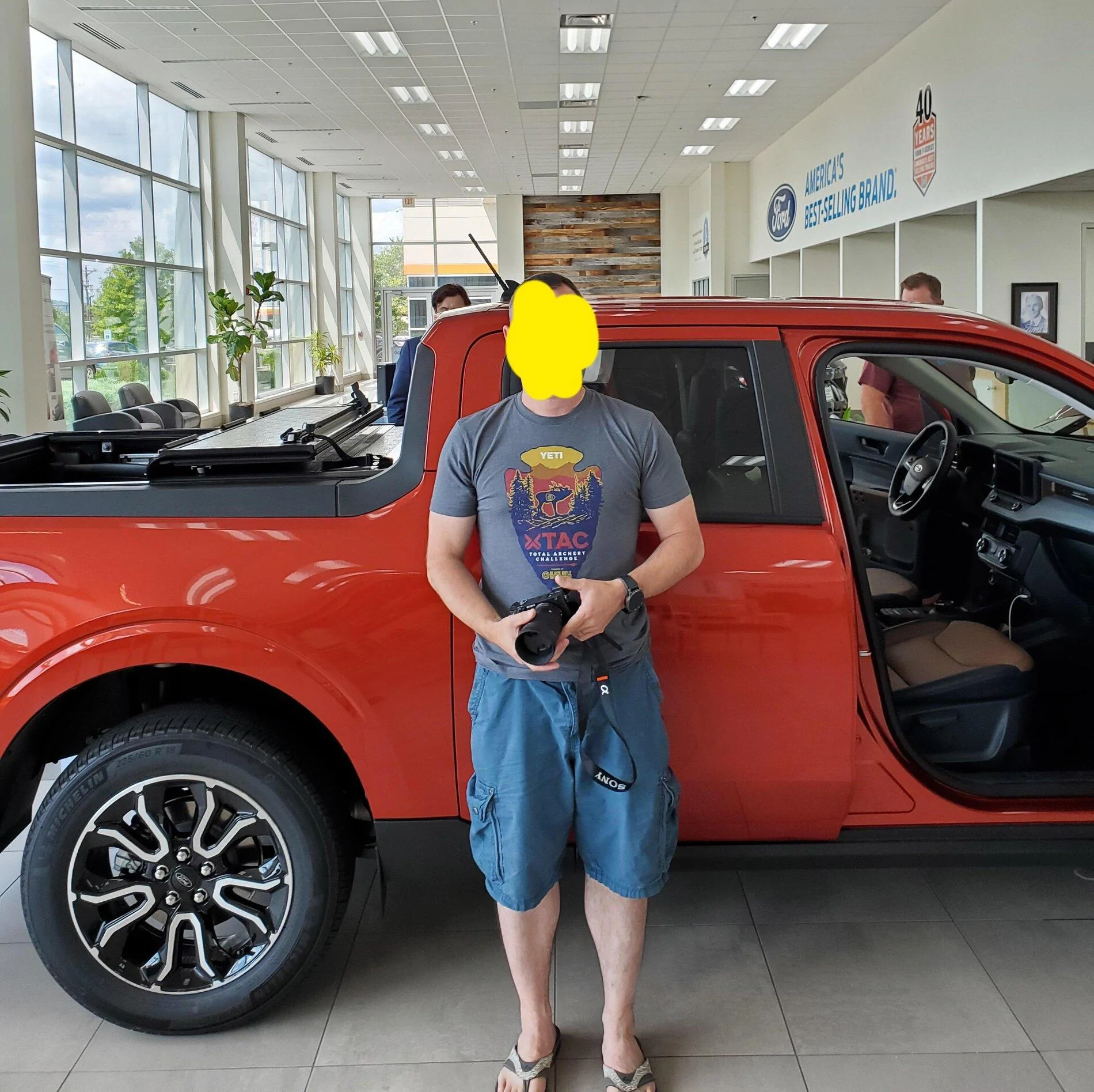 Ford Maverick 5'7" person standing next to AWD Maverick Lariat csrpv5jsgrg71