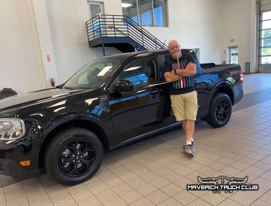 Ford Maverick SHADOW BLACK Maverick Photos Thread Shadow Black 2022 Maverick Lariat FX4 legroom 2