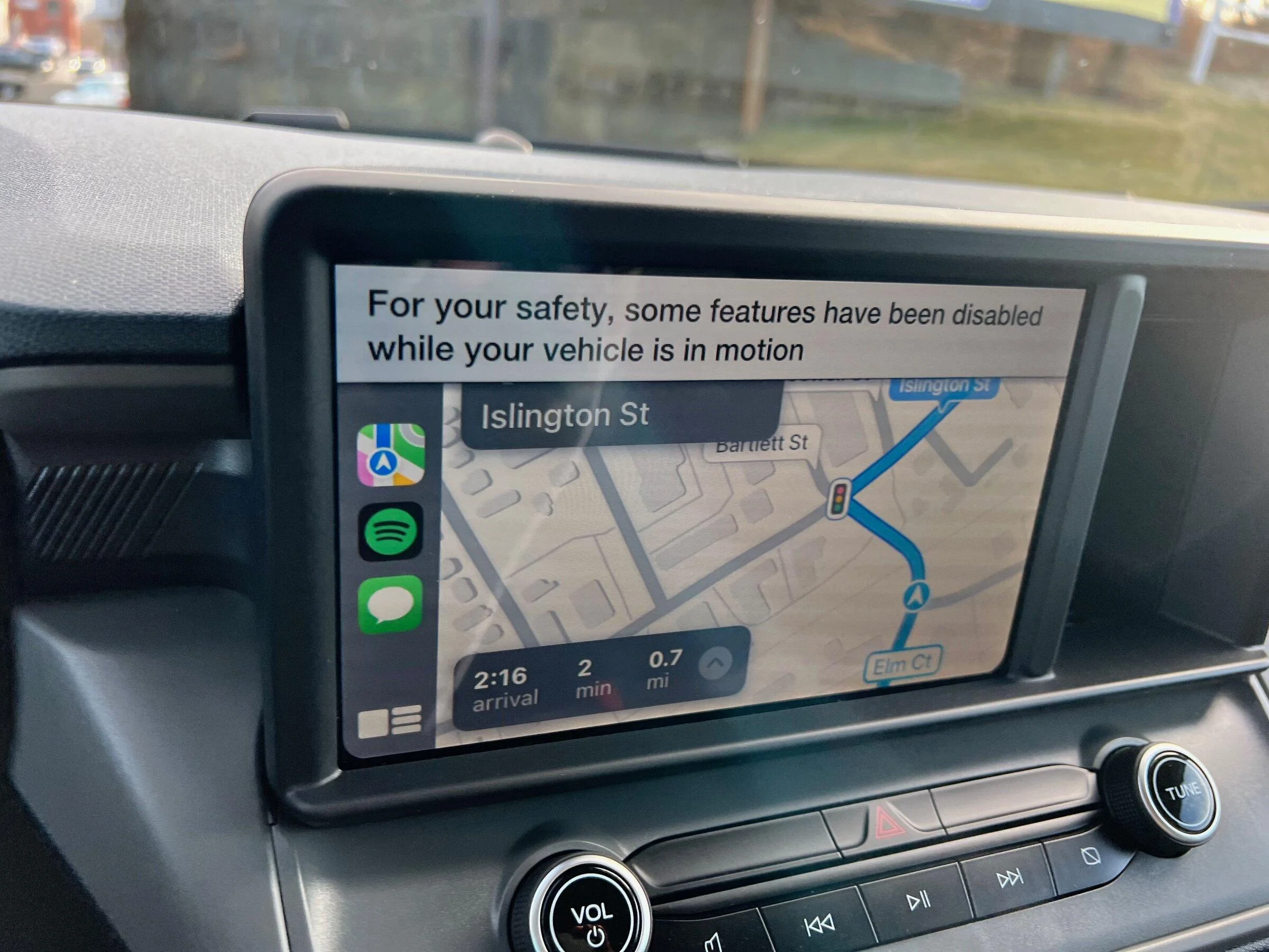 Ford Maverick Apple CarPlay Warning Message - how to disable? IMG_0399