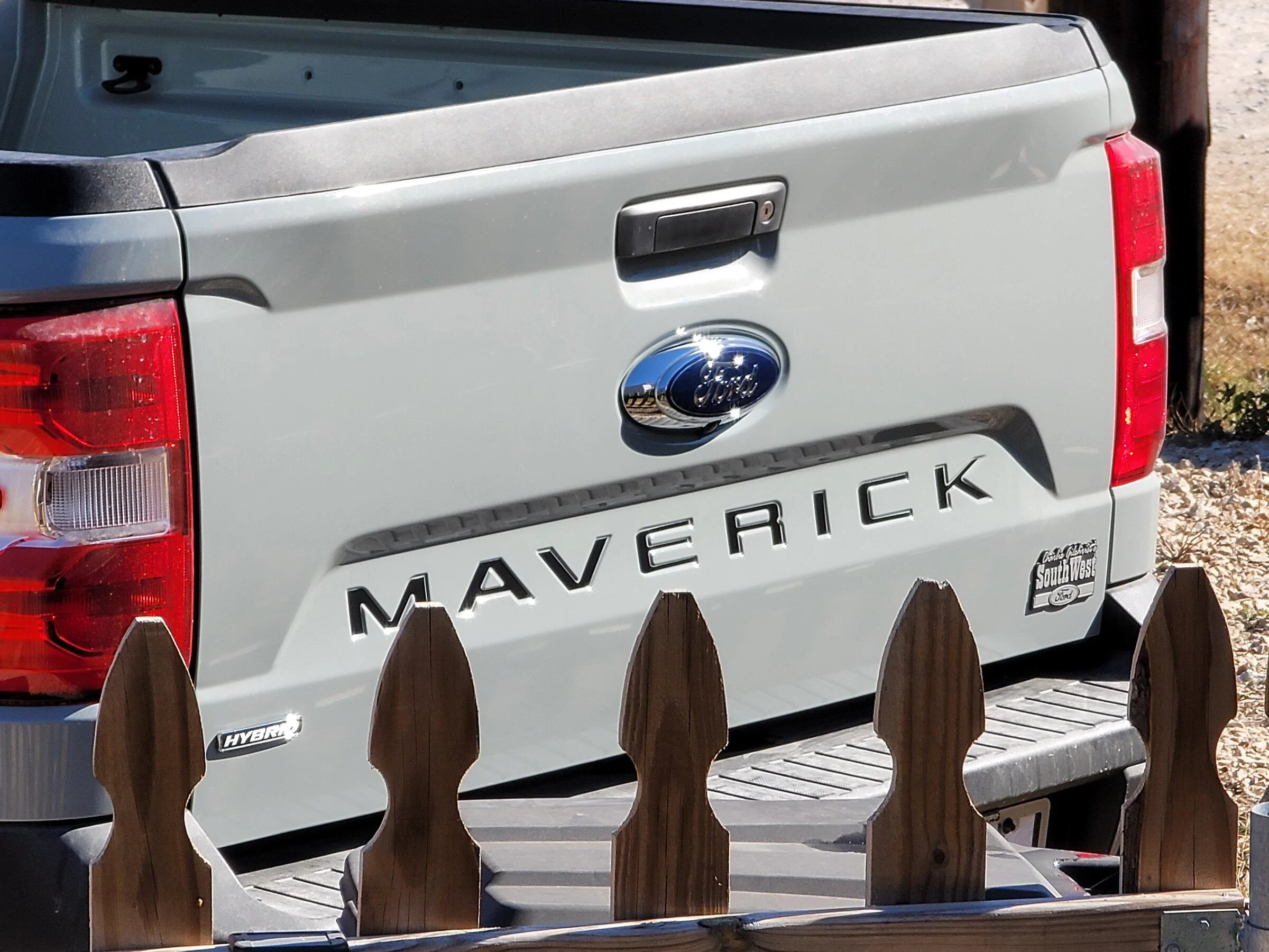 Ford Maverick INSTALLED EBAY TAILGATE LETTERS 20220123_113036
