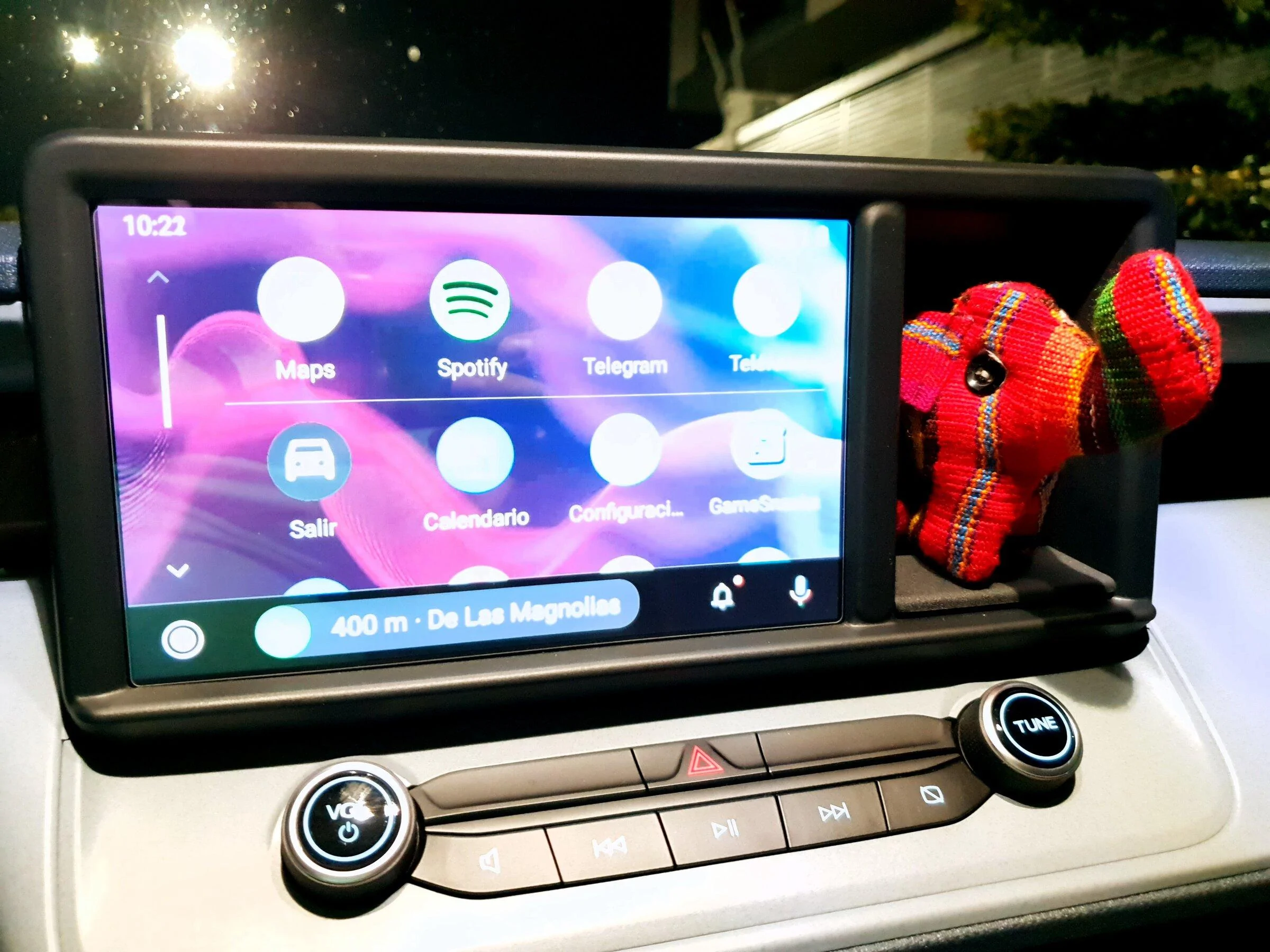Ford Maverick Dash cubby hole -- what's in yours? 📸 20220123_222200