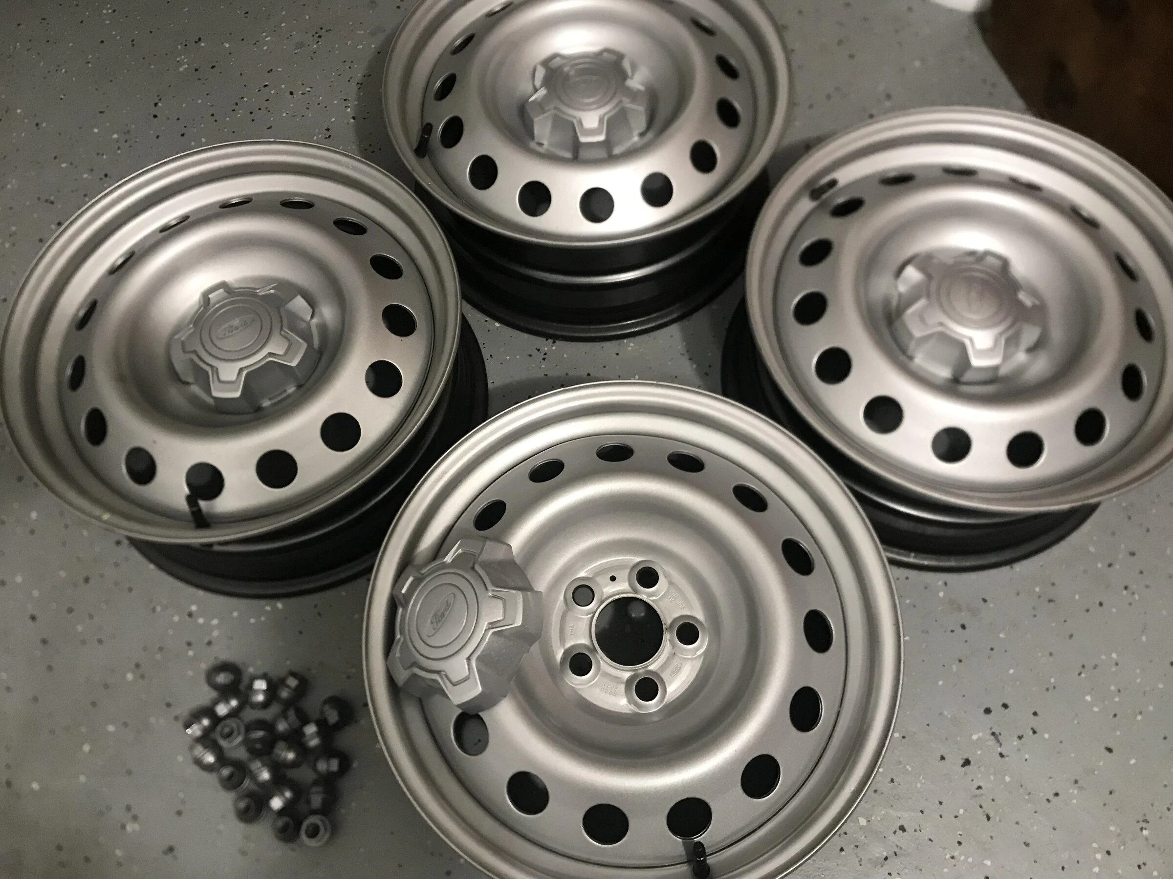 Ford Maverick XL Wheels and lugs for sale 8C55308D-5905-4273-92D6-217AC044AA6A