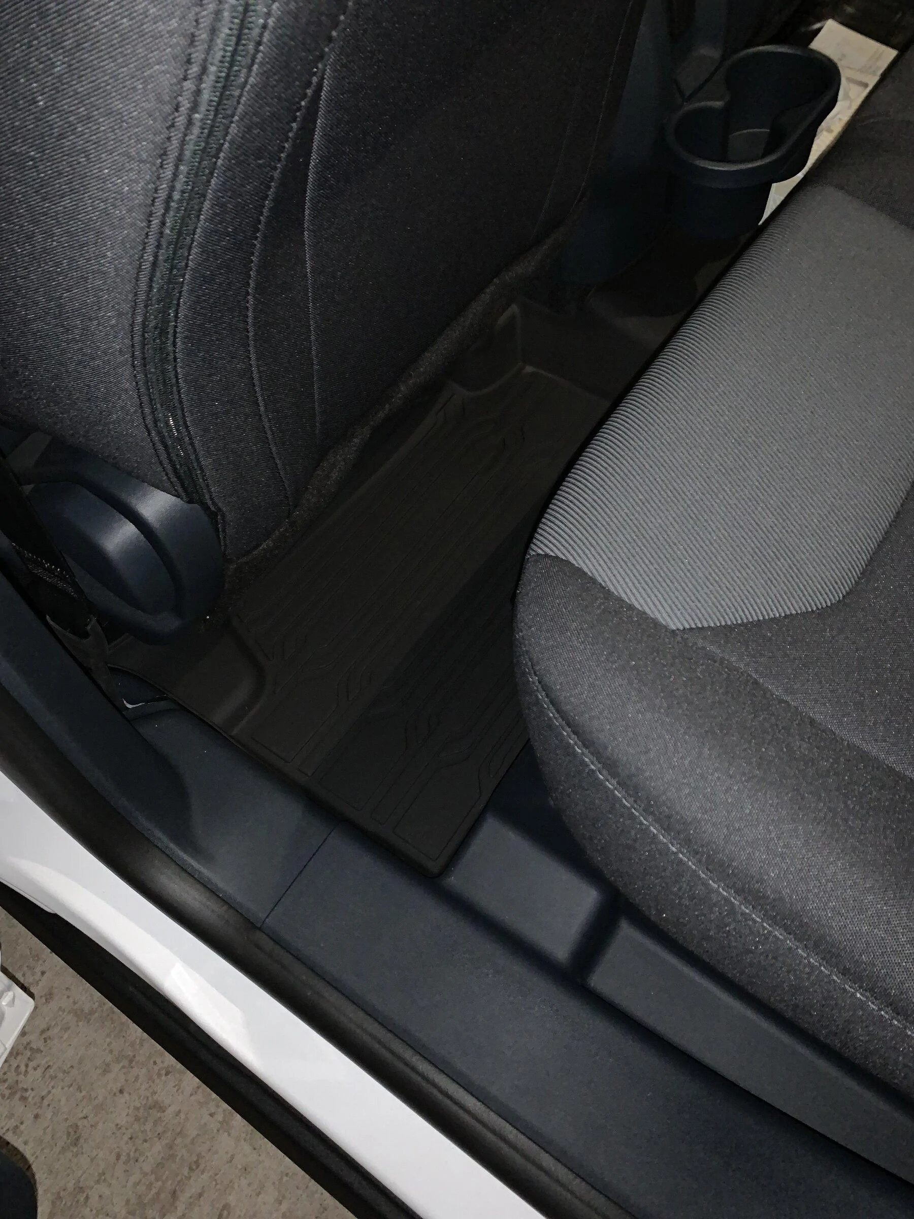 Ford Maverick Ford Floor Mats AD073039-37A3-4646-9DDF-10E18D34B3C1