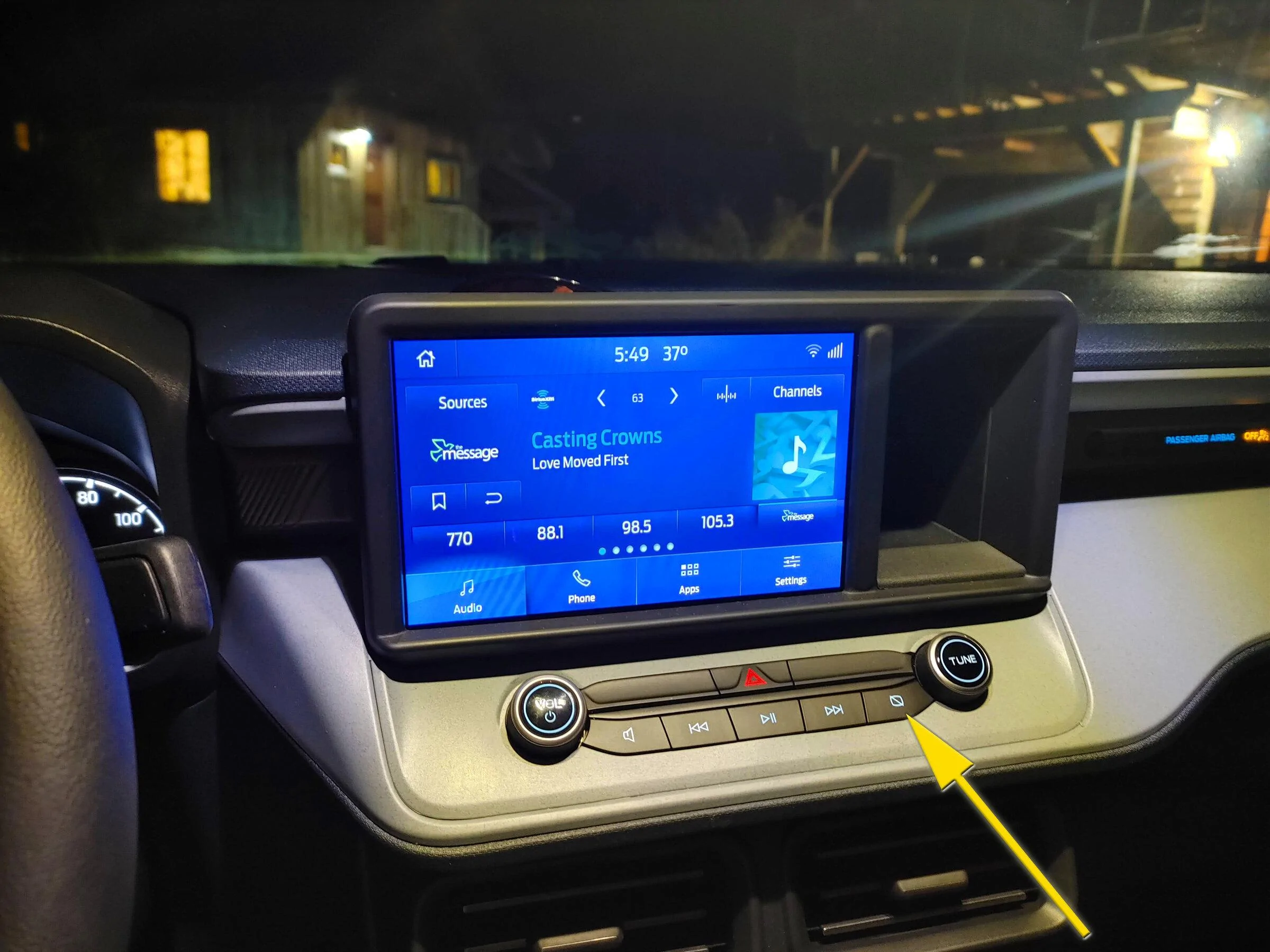 Ford Maverick Electric Screen in Mavericks Screen1