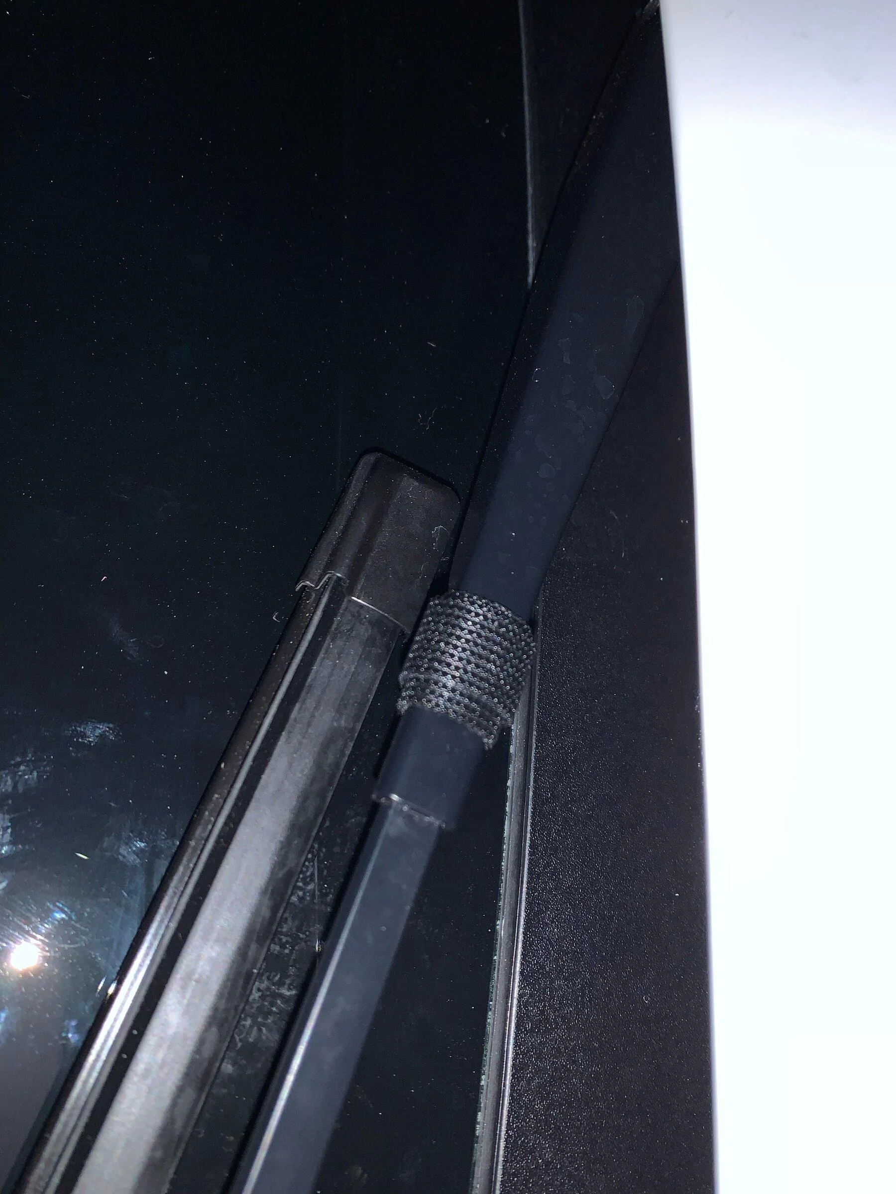 Ford Maverick Hood paint rubbed off from wiper 8A8314AA-0967-49D4-9116-959B7ECBF939
