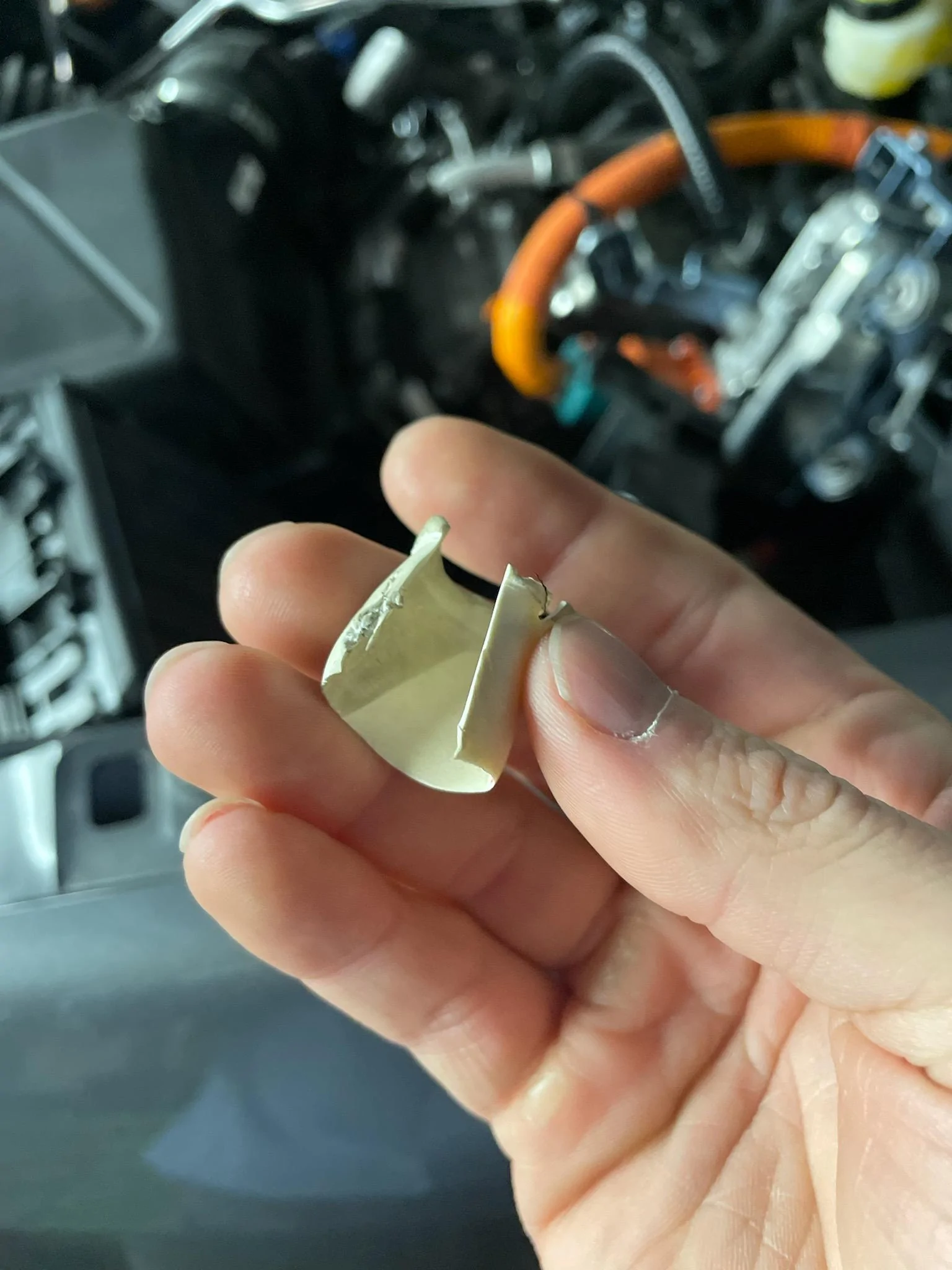 Ford Maverick [UPDATE 3/22/22] Dead Hybrid Maverick at 1 month old after getting "Deep Sleep Mode" messages. [Possibly fixed by software update.] B2DC6ED4-