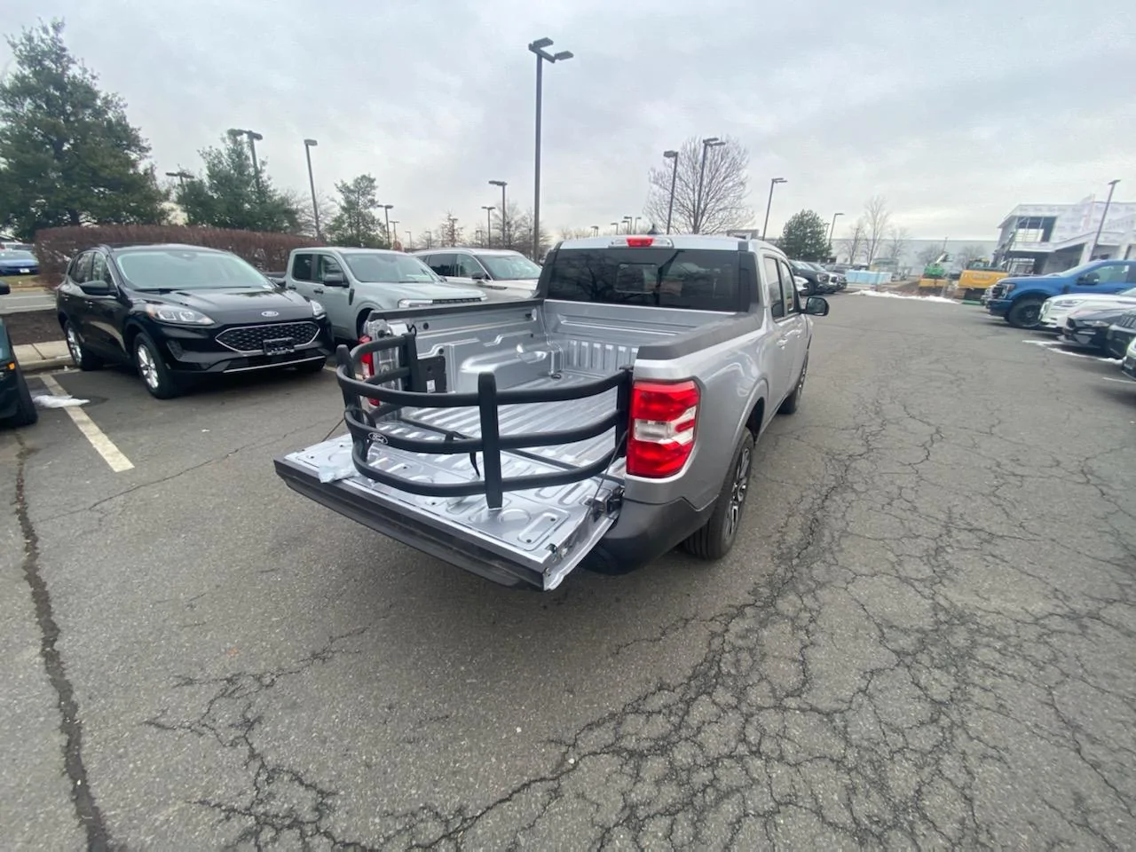 Ford Maverick MAVERICK 2022 LUND BED EXTENDER signal-2022-01-13-13-02-01-000