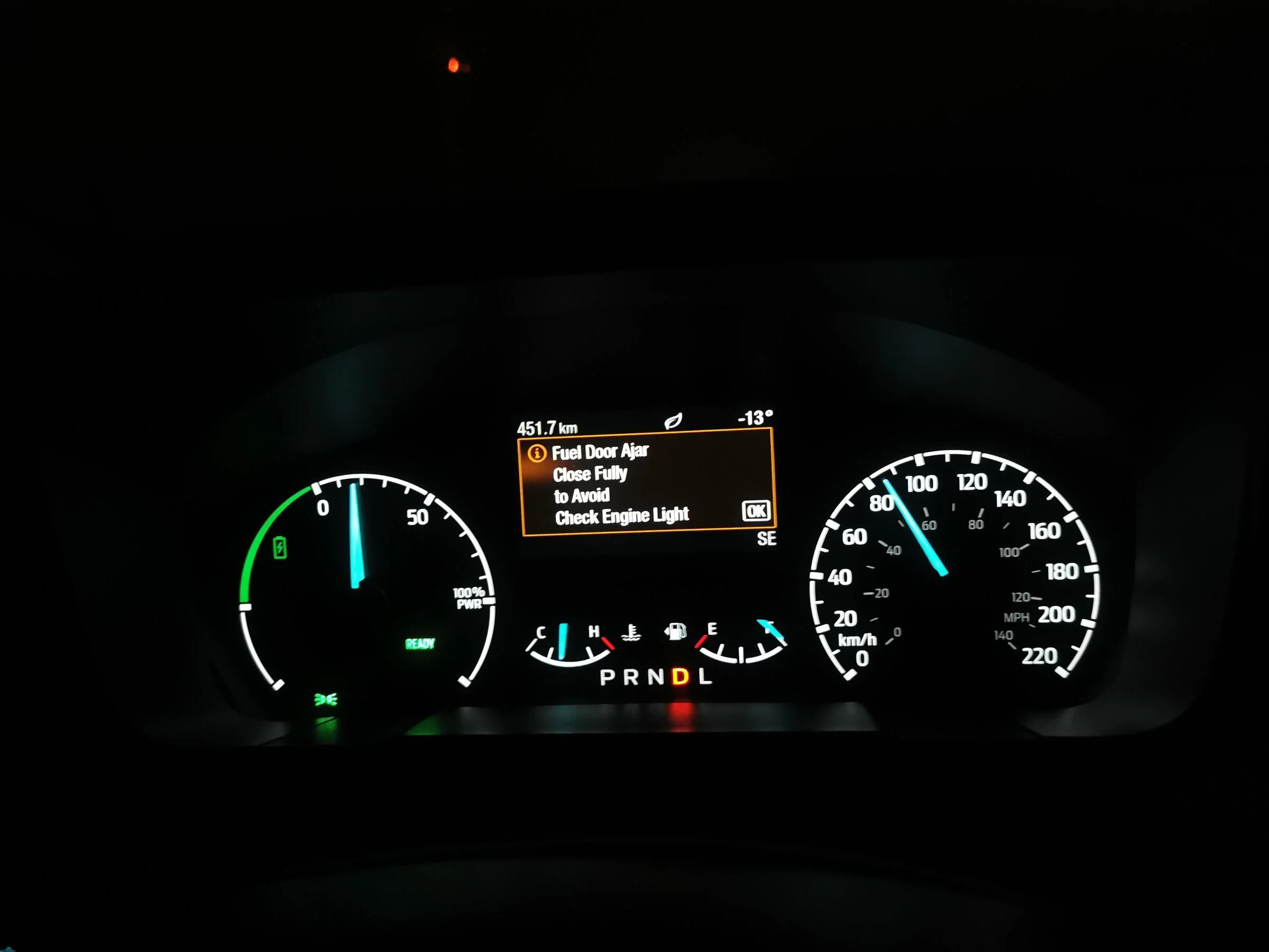 Ford Maverick Fuel door open - false notification on Hybrid XLT IMG_20220204_222331