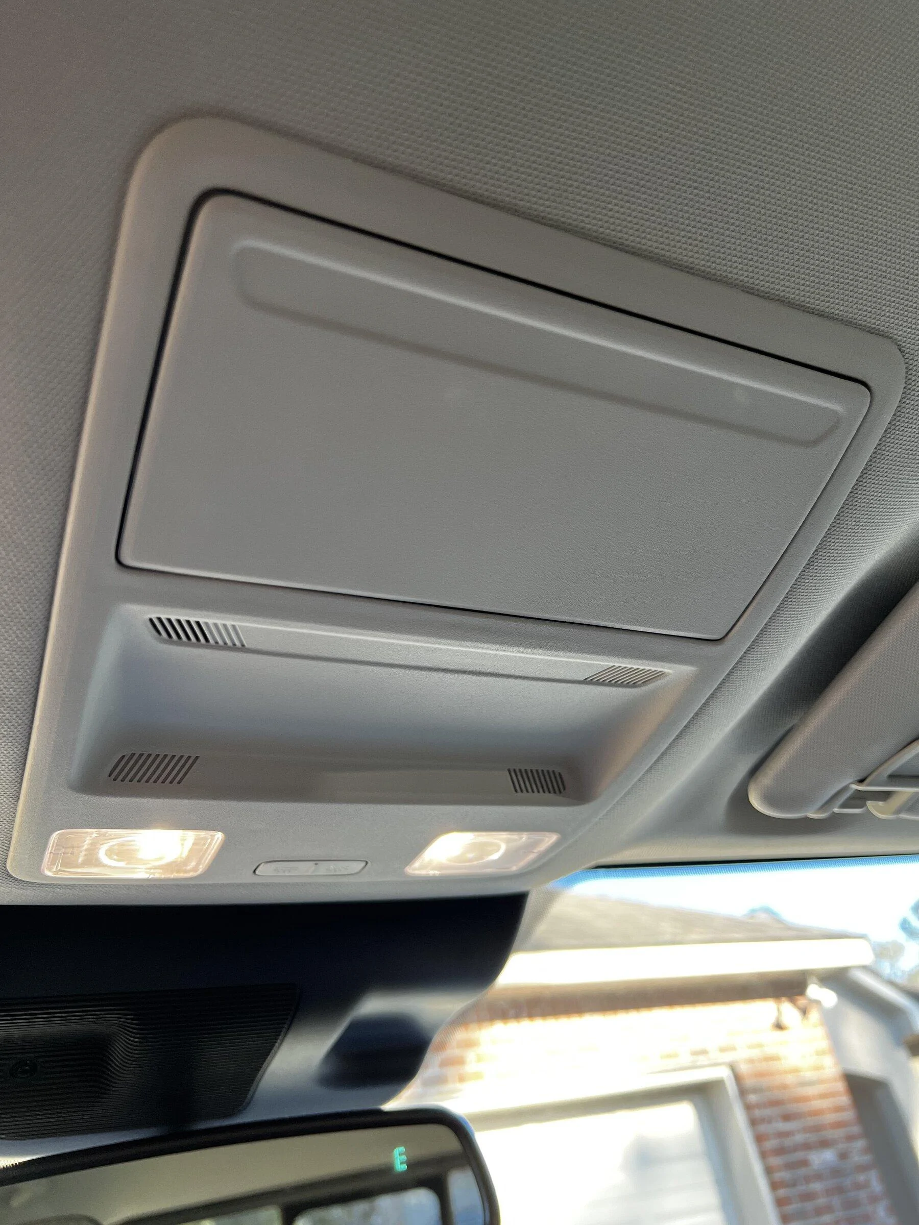 Ford Maverick Cheap auto-dimming, homelink mirror 27C6561F-68EE-4D39-8ABD-09EFC88F5D50